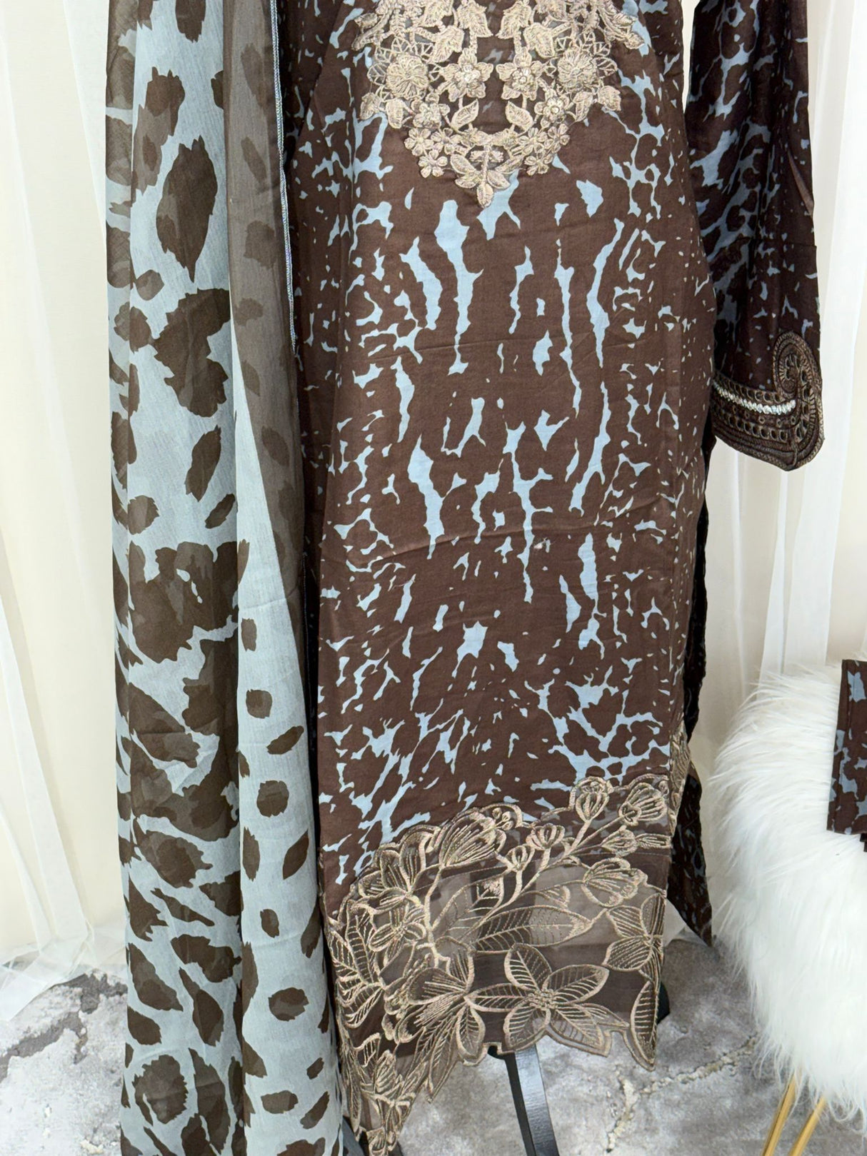Luxury Embroidered Lawn Ready To Ship