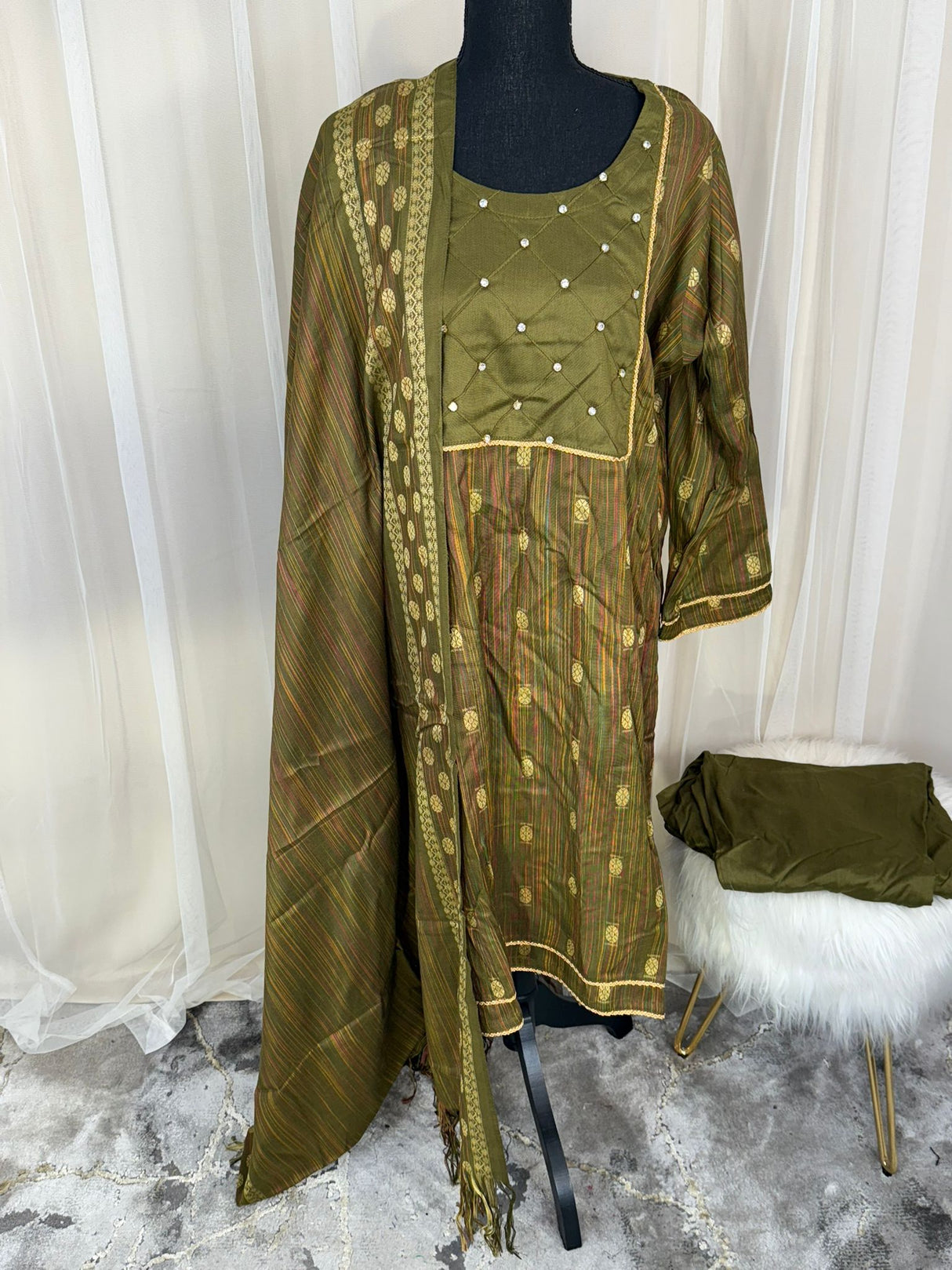 Luxury Embroidered Lawn Ready To Ship