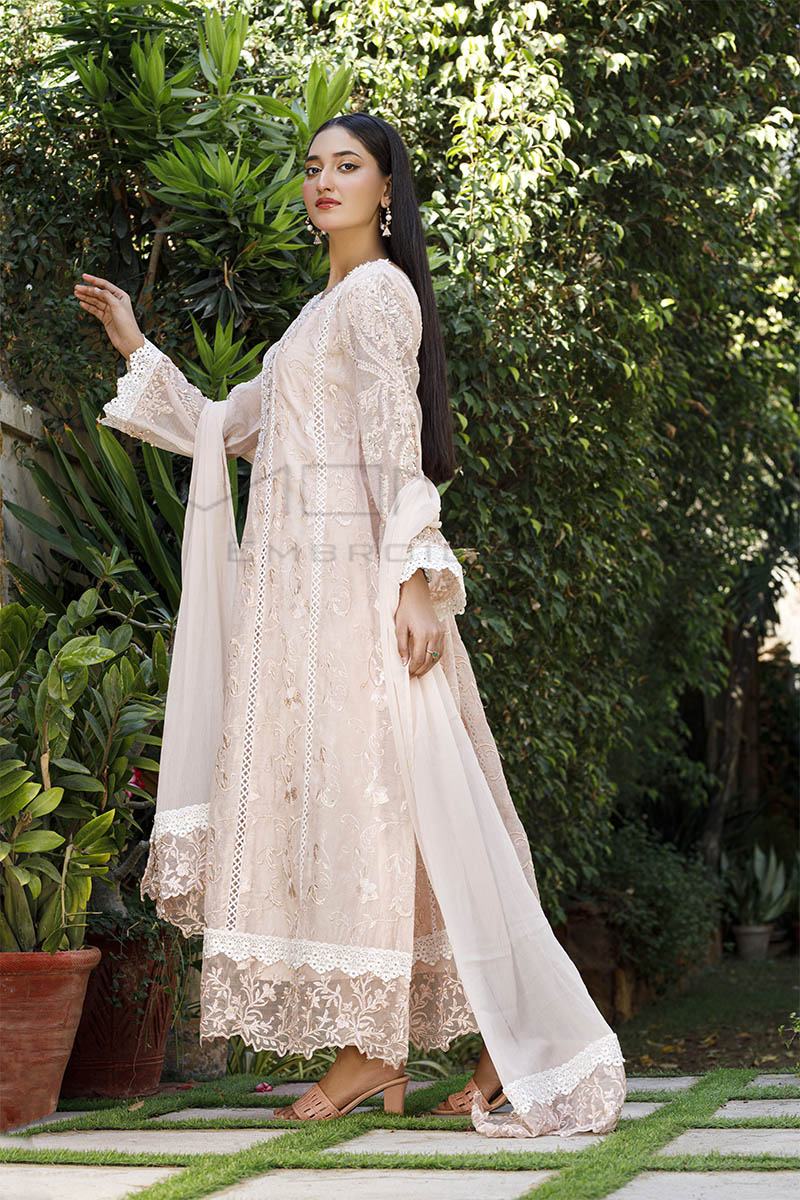 Pearl Symphony by Mona Embroidery Luxury Collection