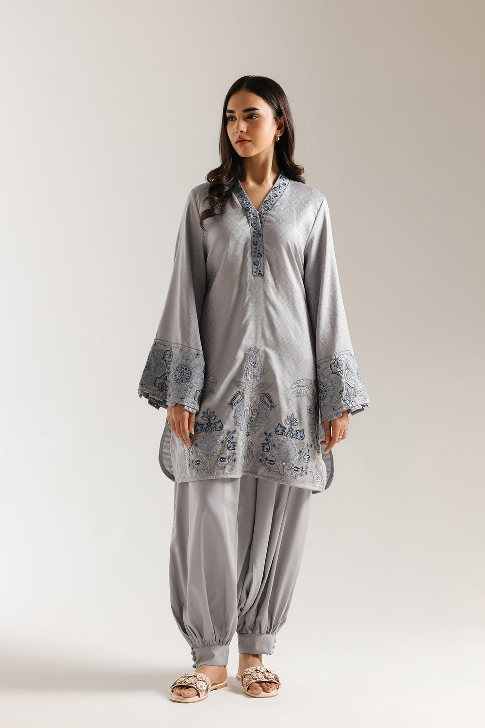 Ethnic Embroidered 2pc Suit