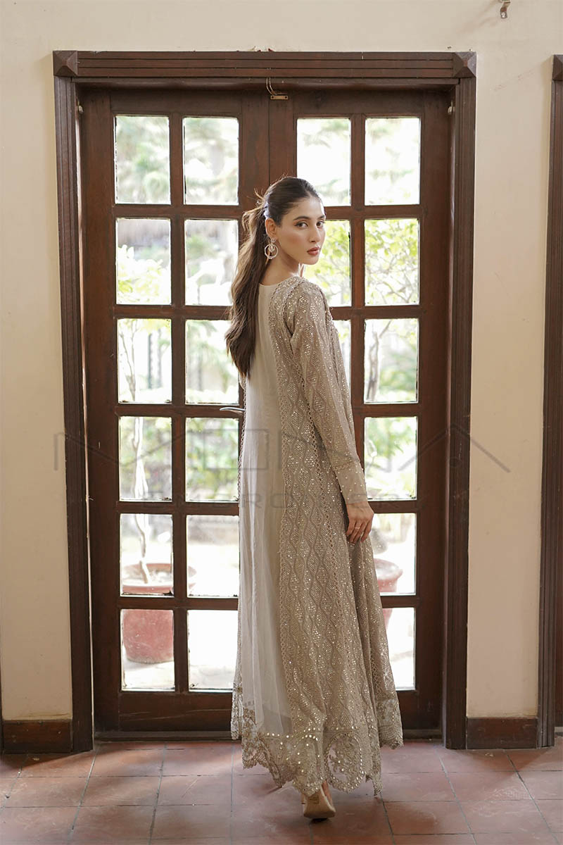 Pearl Symphony by Mona Embroidery Luxury Collection