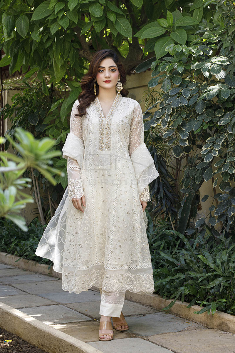 Pearl Symphony by Mona Embroidery Luxury Collection