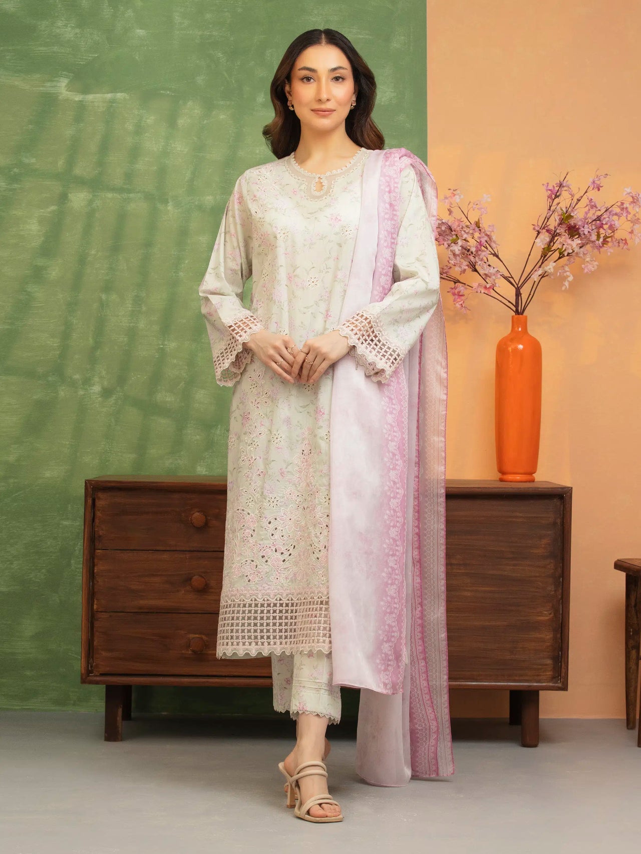 Edenrobe Premium Embroidered Lawn Collection
