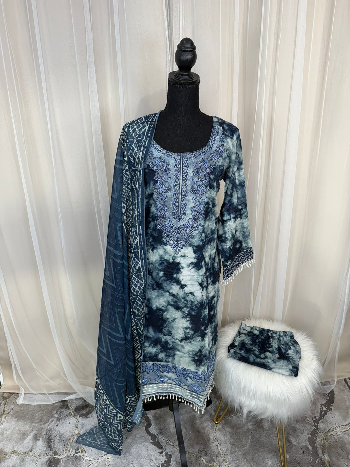 Luxury Embroidered Lawn Ready To Ship
