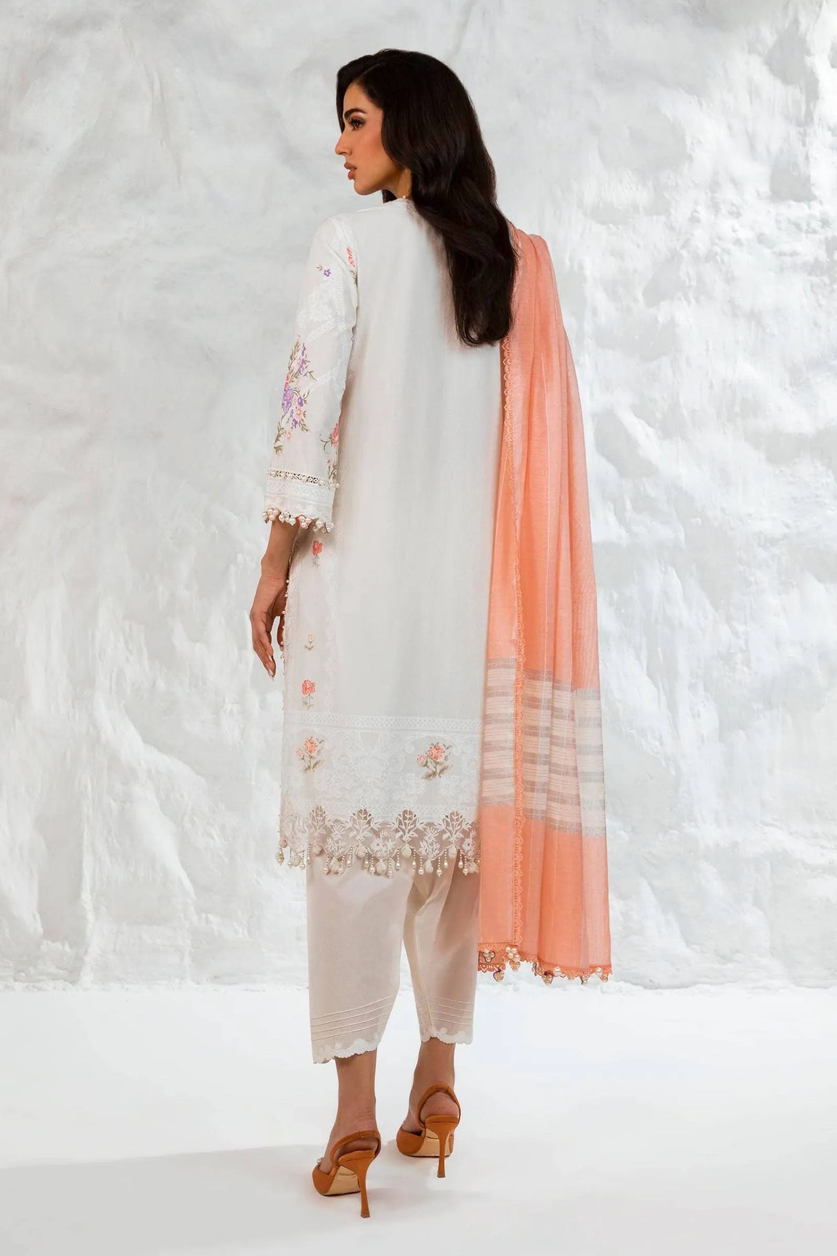 Muzlin by Sanasafinaz Luxury Collection