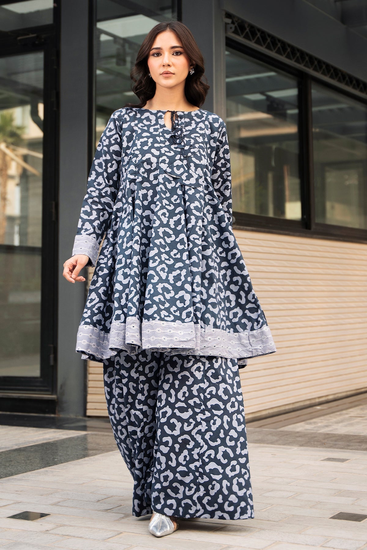 2Pc Embroidered Suit by Charizma