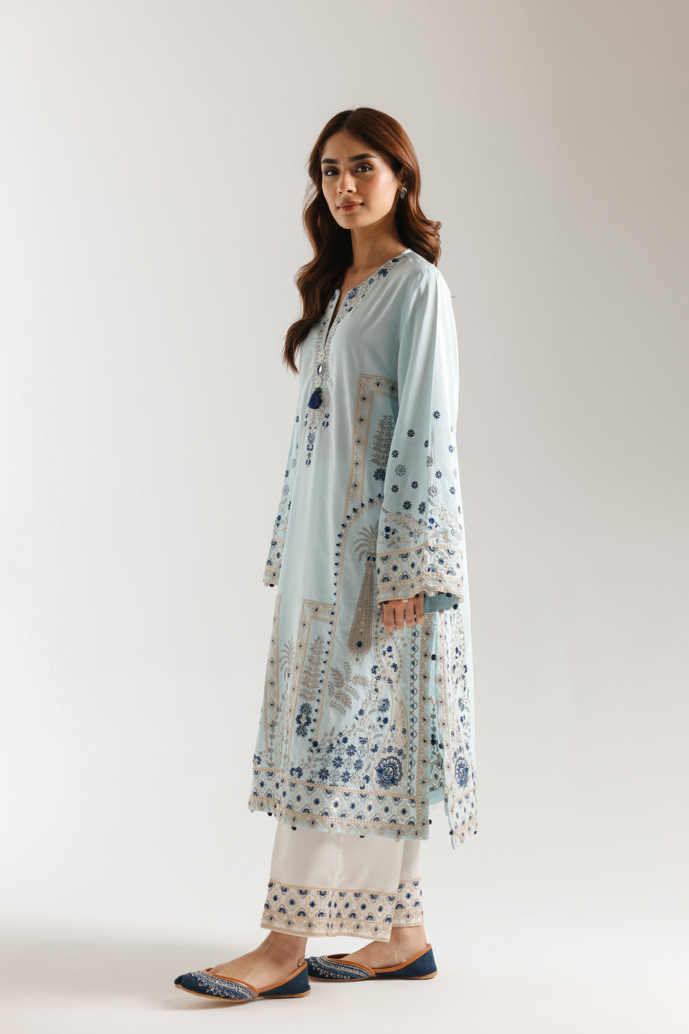 Ethnic Embroidered 2pc Suit