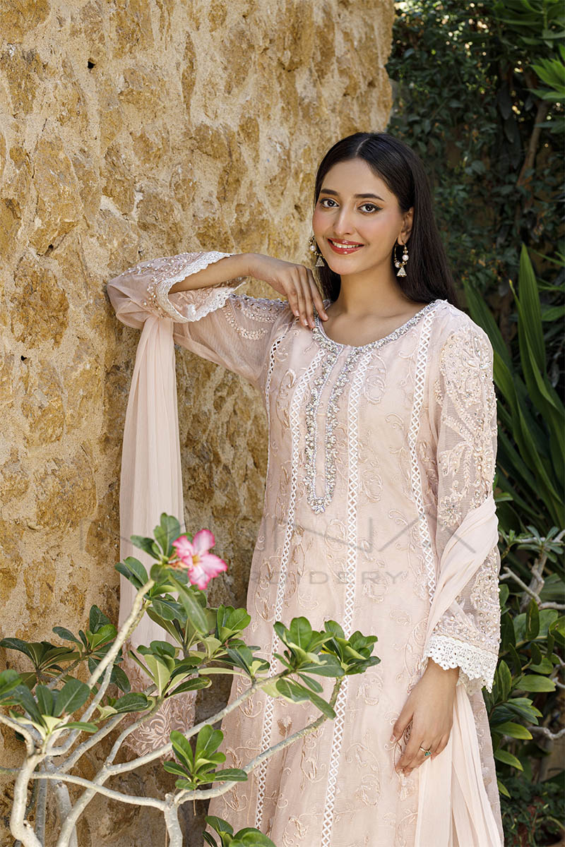 Pearl Symphony by Mona Embroidery Luxury Collection