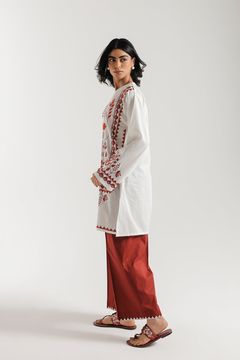 Ethnic Embroidered 2pc Suit