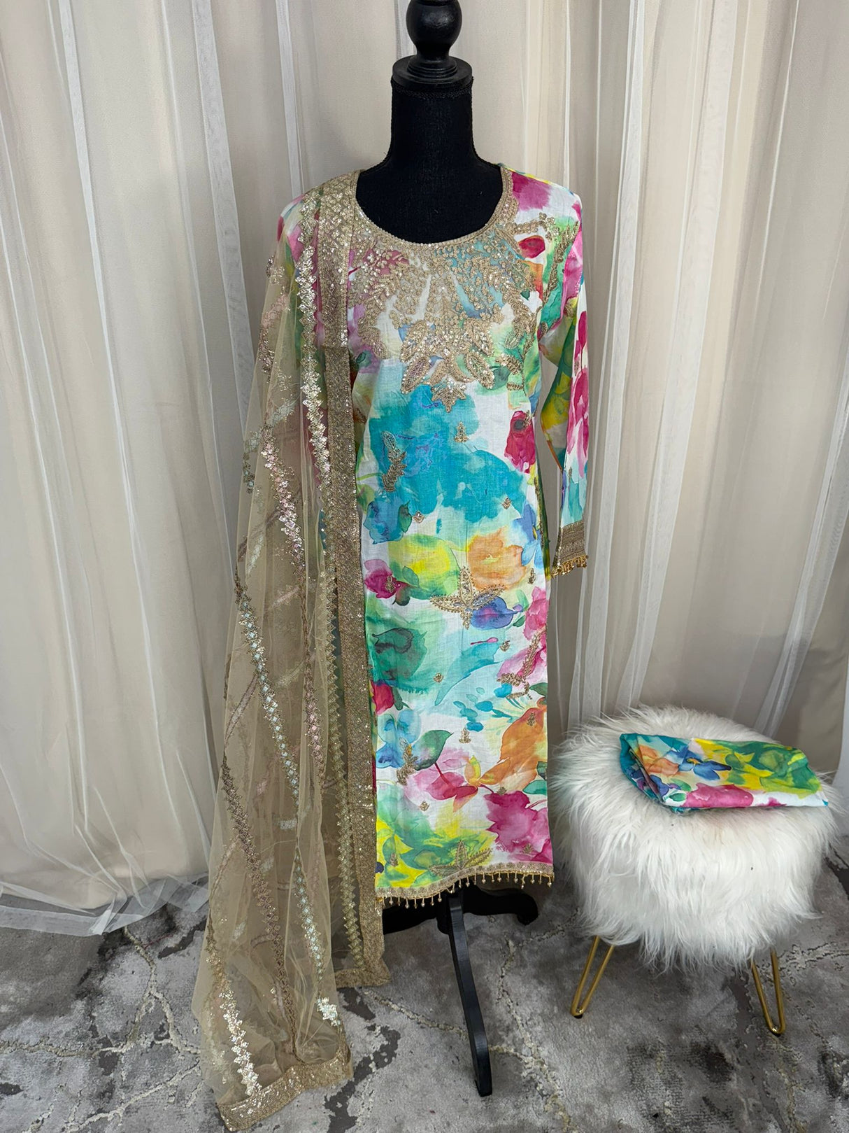 Luxury Embroidered Lawn Ready To Ship