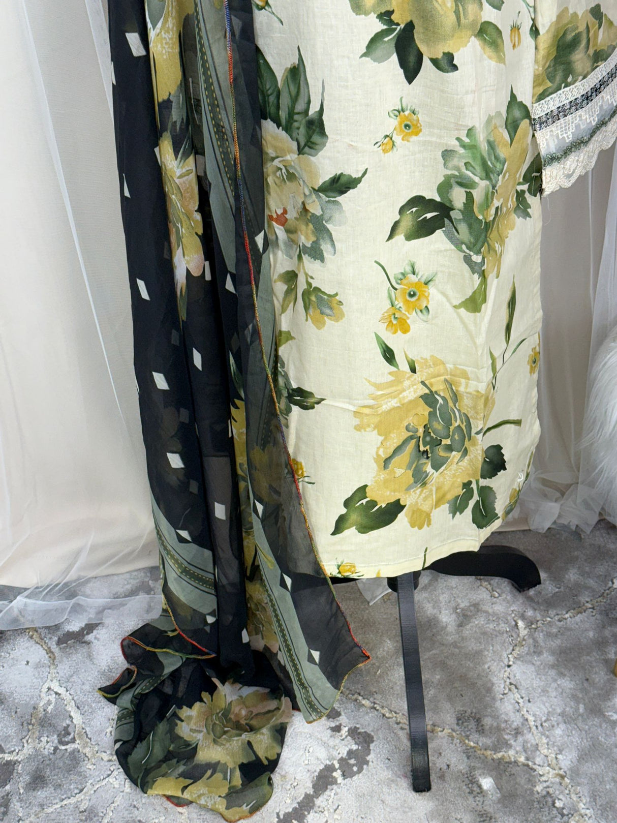Luxury Embroidered Lawn Ready To Ship