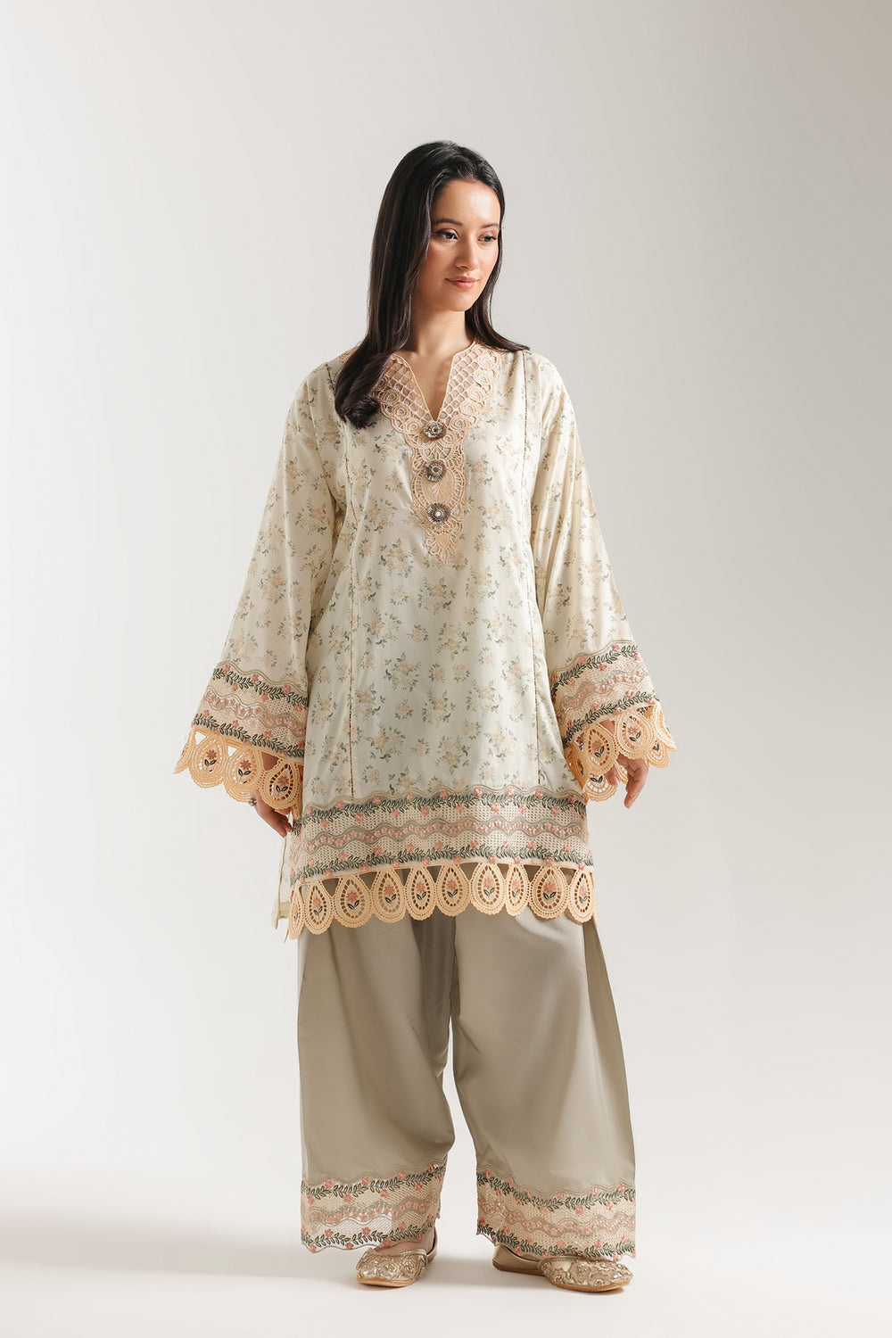 Ethnic Embroidered 2pc Suit