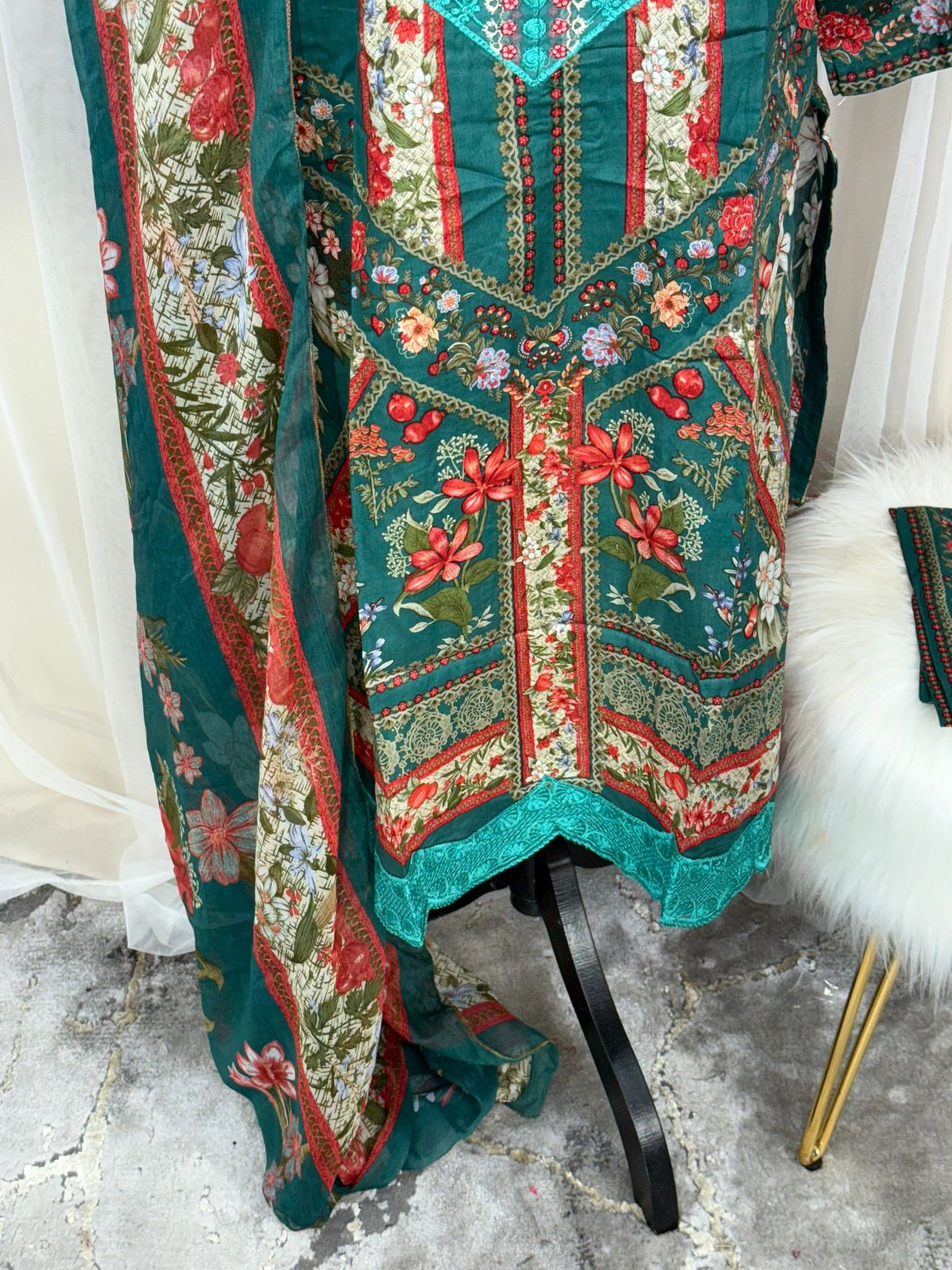 Luxury Embroidered Lawn Ready To Ship