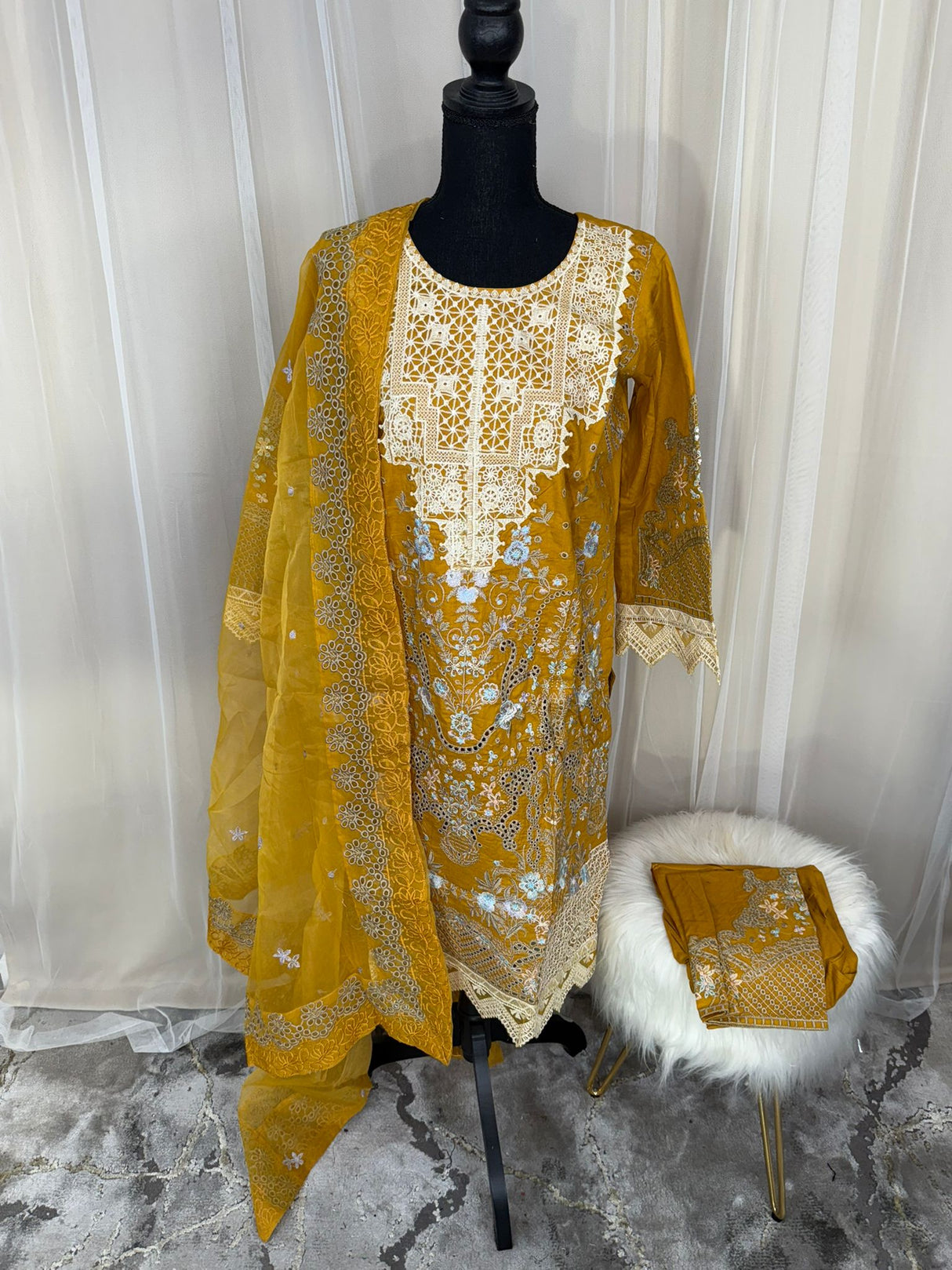 Luxury Embroidered Lawn Ready To Ship