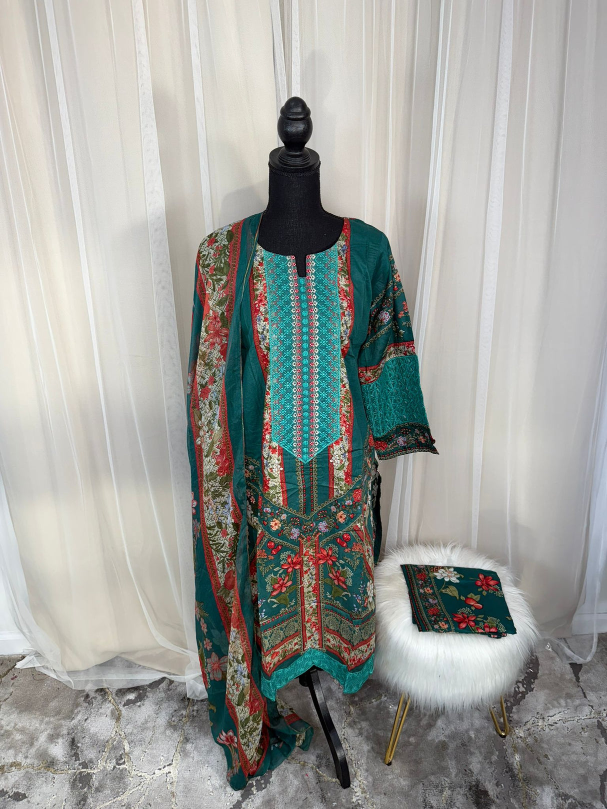 Luxury Embroidered Lawn Ready To Ship
