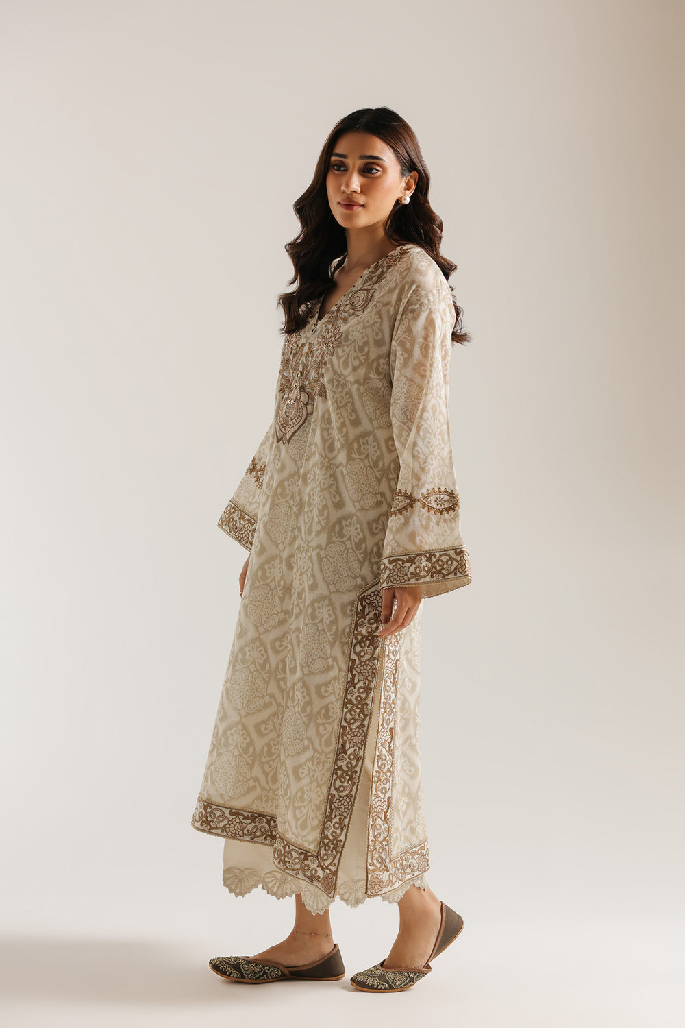 Ethnic Embroidered 2pc Suit