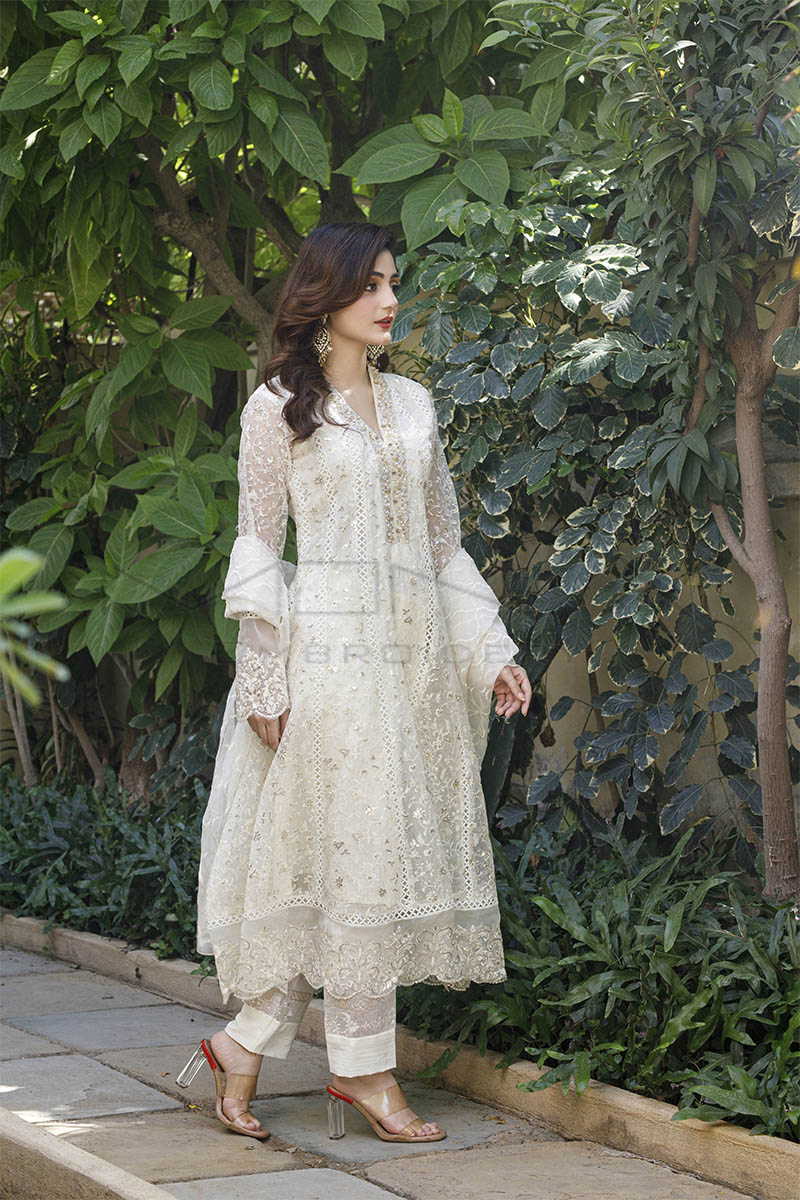 Pearl Symphony by Mona Embroidery Luxury Collection