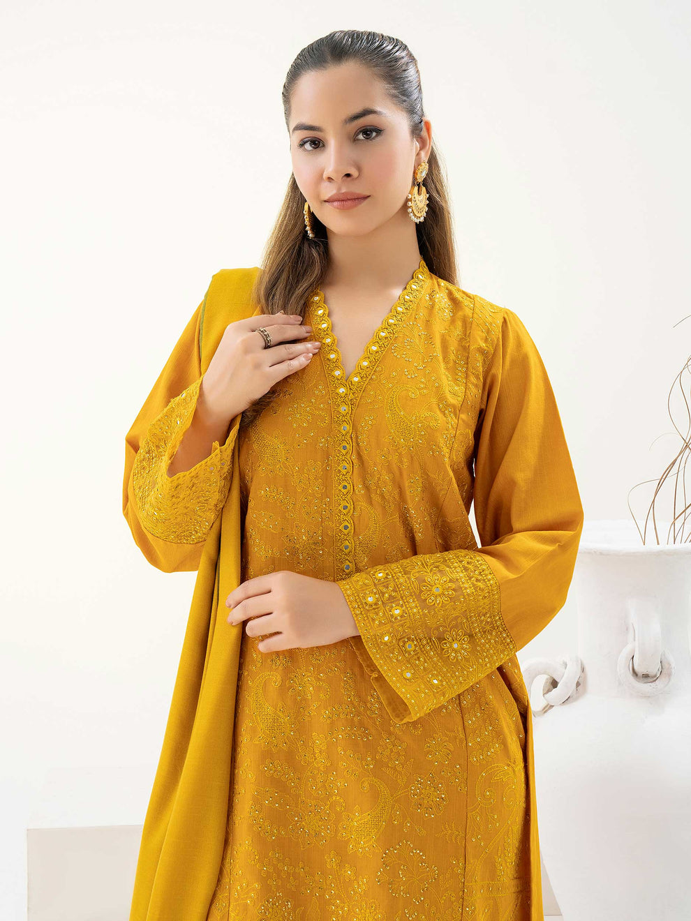 3 Piece Khaddar Suit-Embroidered By LimeLight