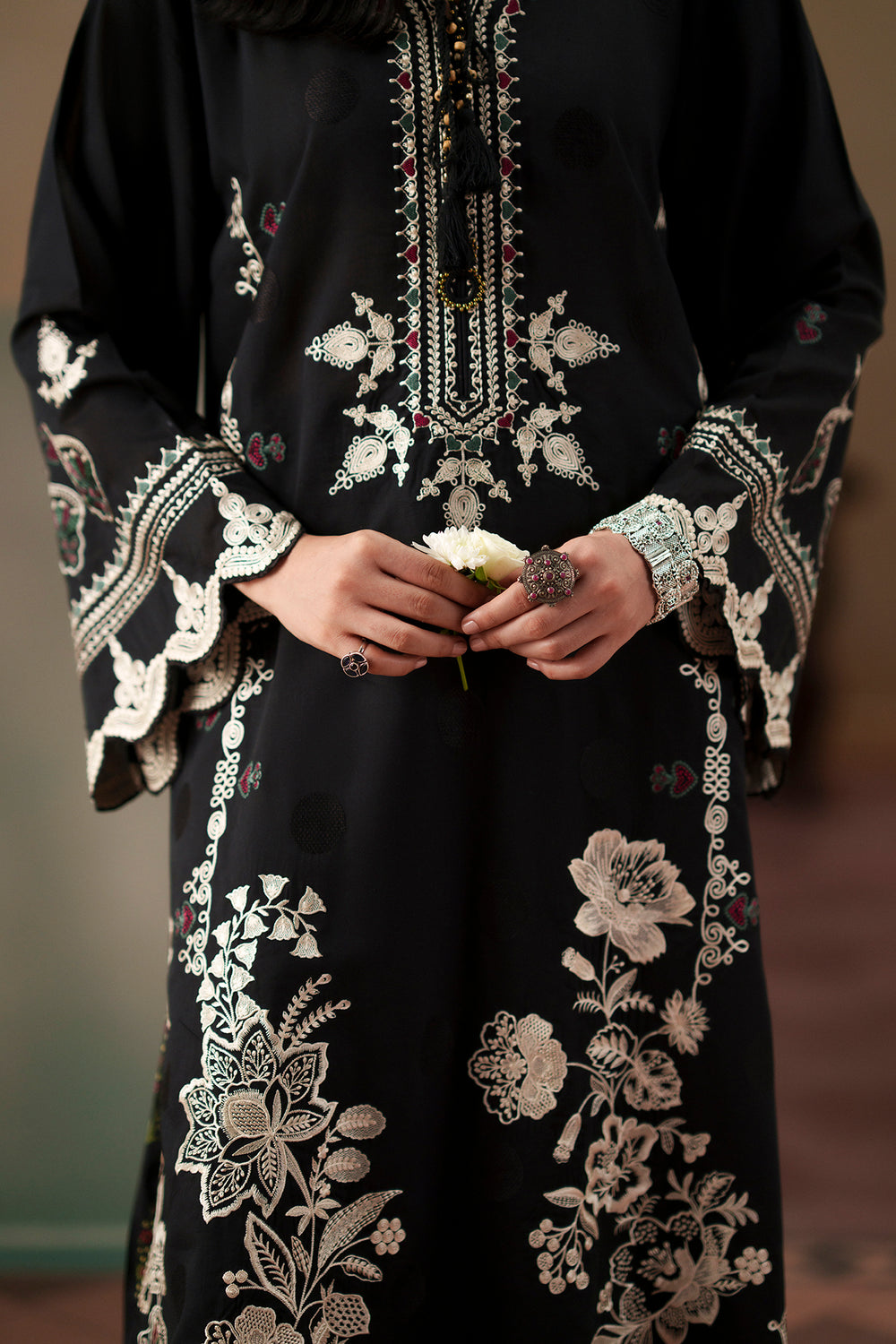 Ethnic Embroidered 2pc Suit