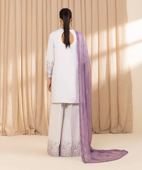 Sapphire 3Pc Embroidered Lawn Suit
