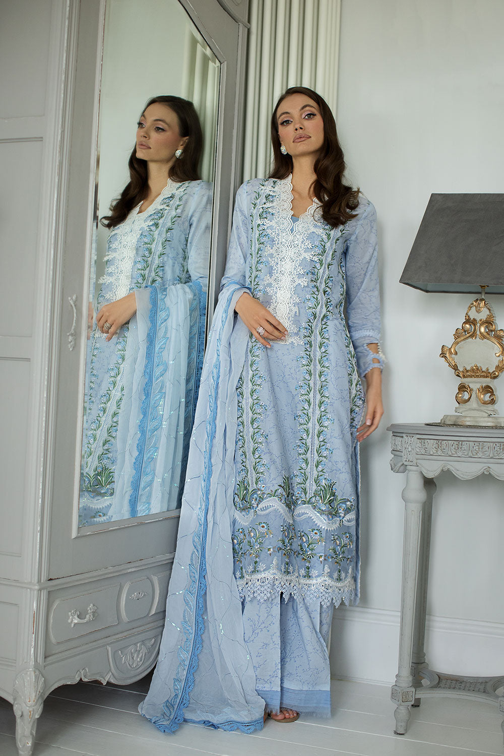 Sobia Nazir Luxury lawn