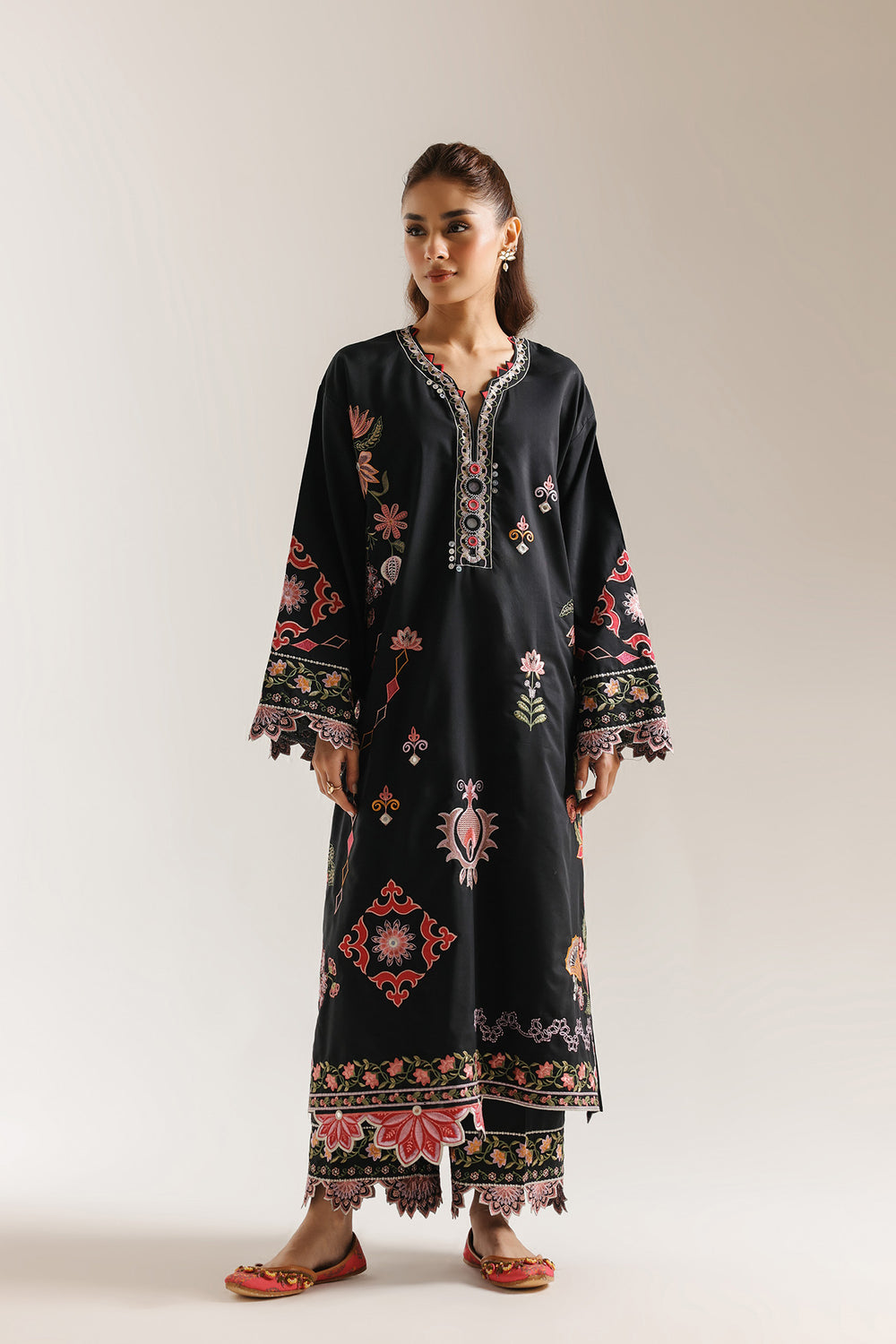 Ethnic Embroidered 2pc Suit