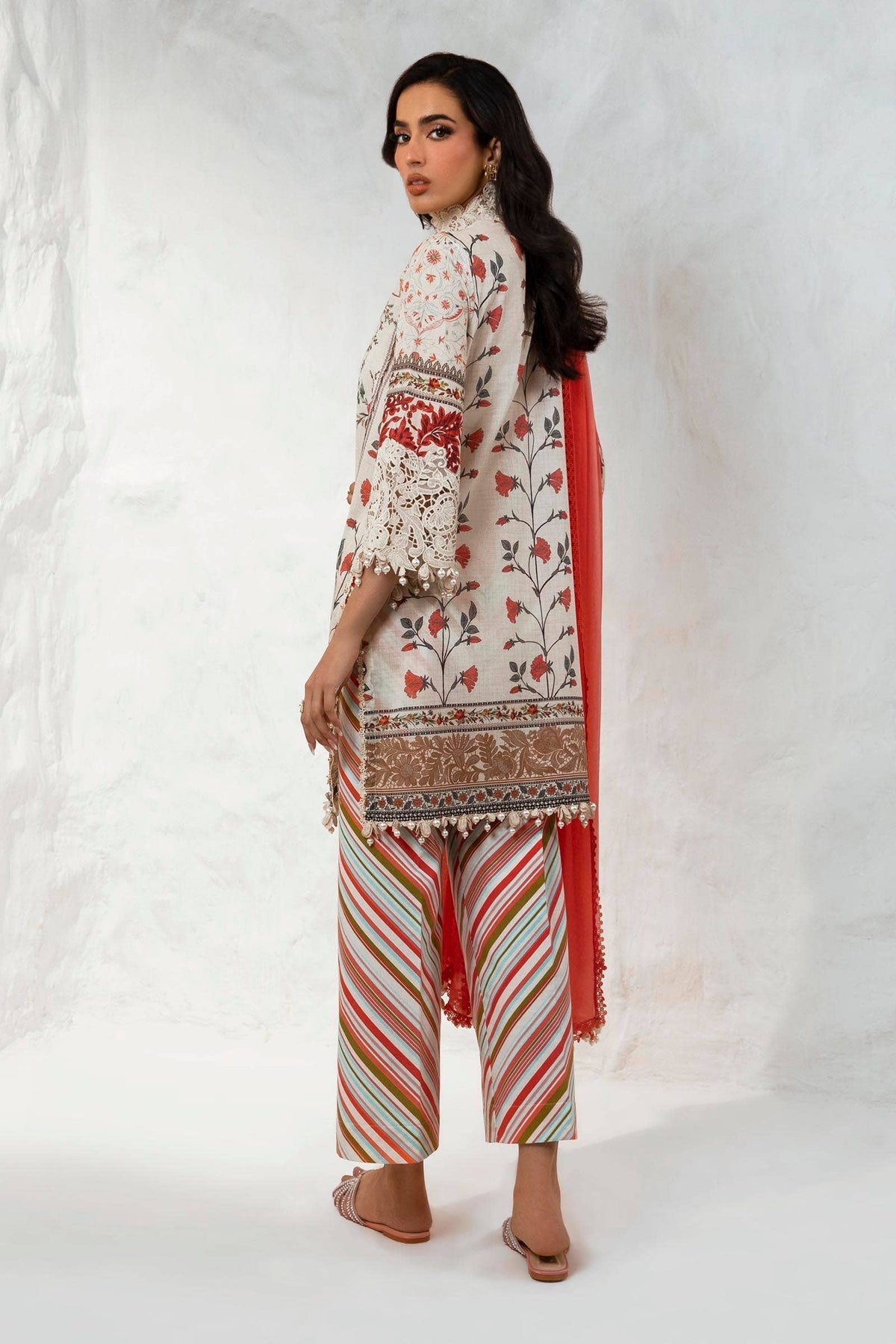 Muzlin by Sanasafinaz Luxury Collection