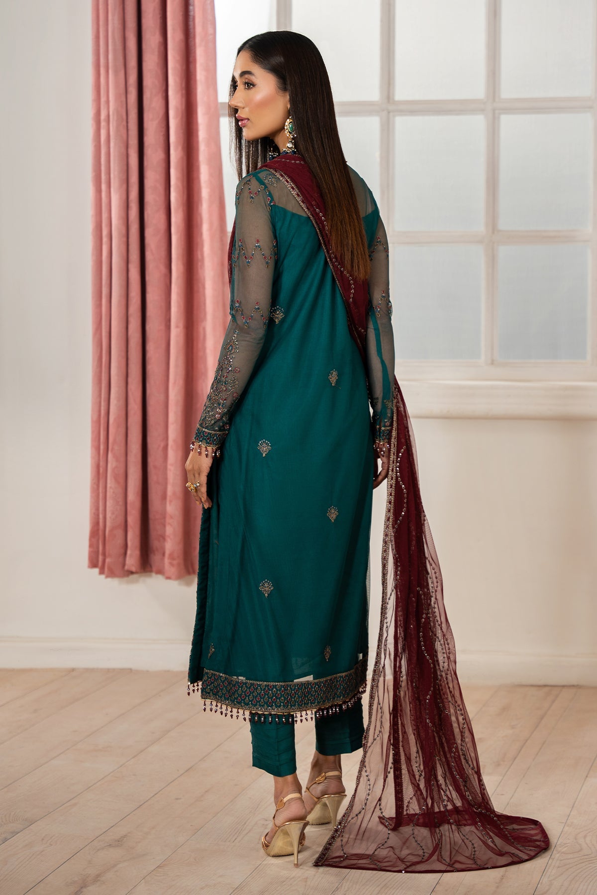 Heer by Zarif Luxury Collection