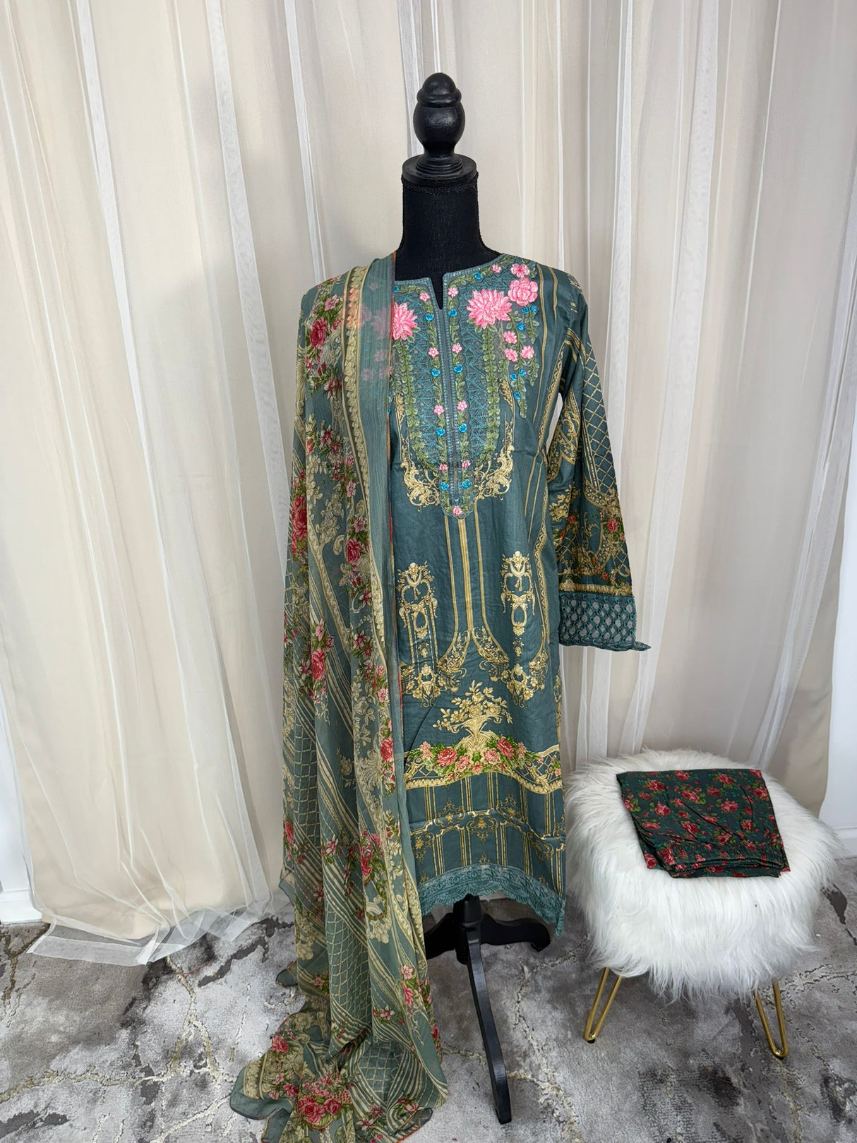 Luxury Embroidered Lawn Ready To Ship