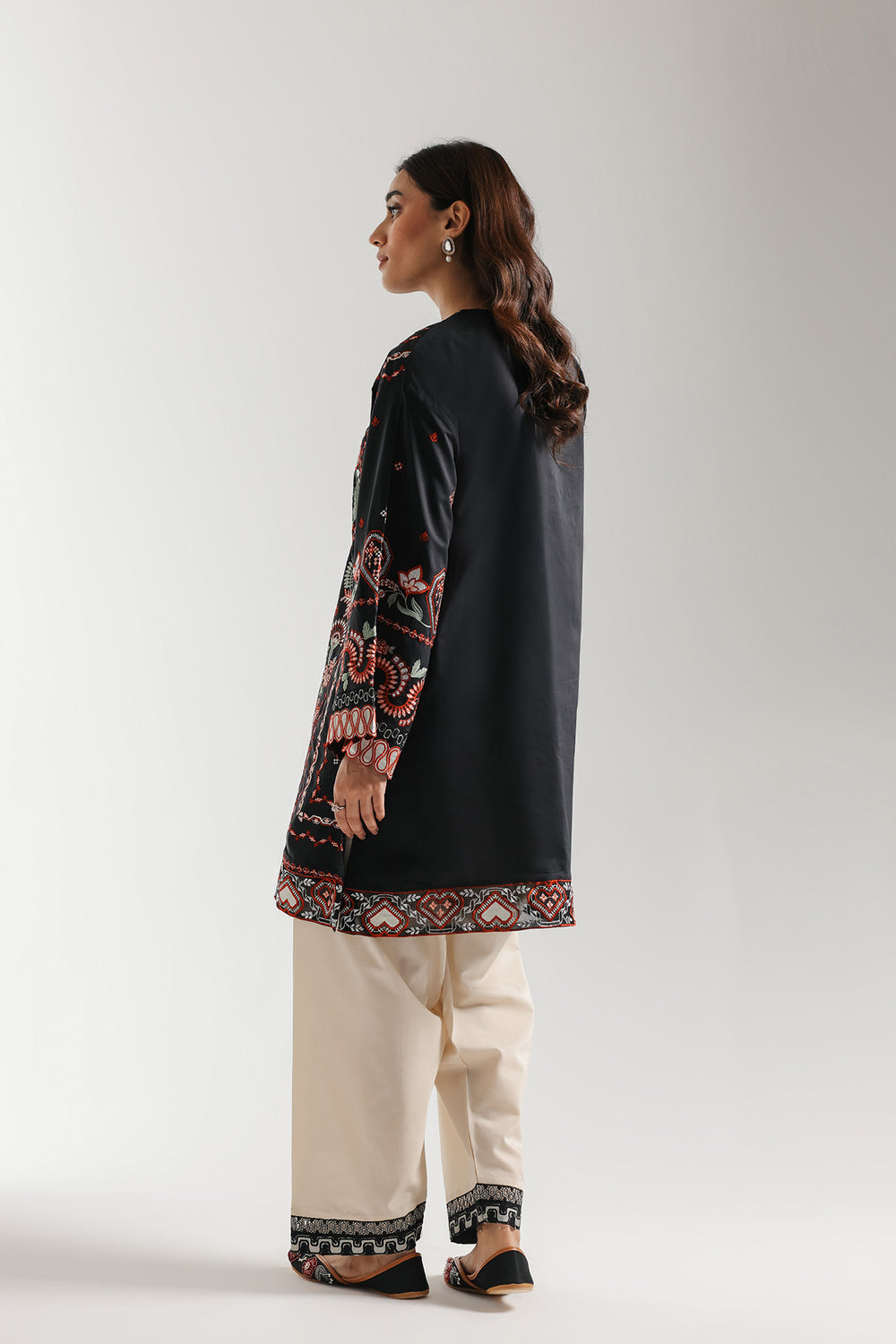 Ethnic Embroidered 2pc Suit
