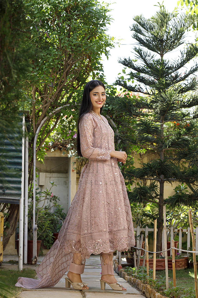 Pearl Symphony by Mona Embroidery Luxury Collection