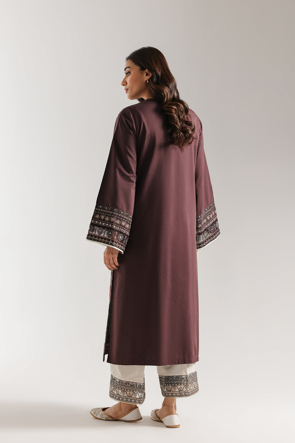 Ethnic Embroidered 2pc Suit