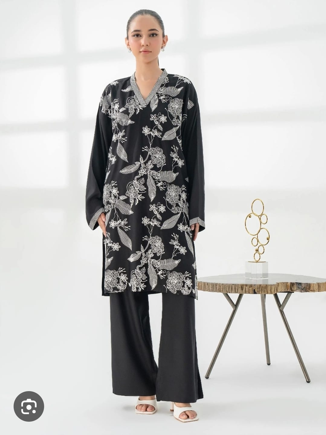2 Piece Crepe Suit-Embroidered by limelight