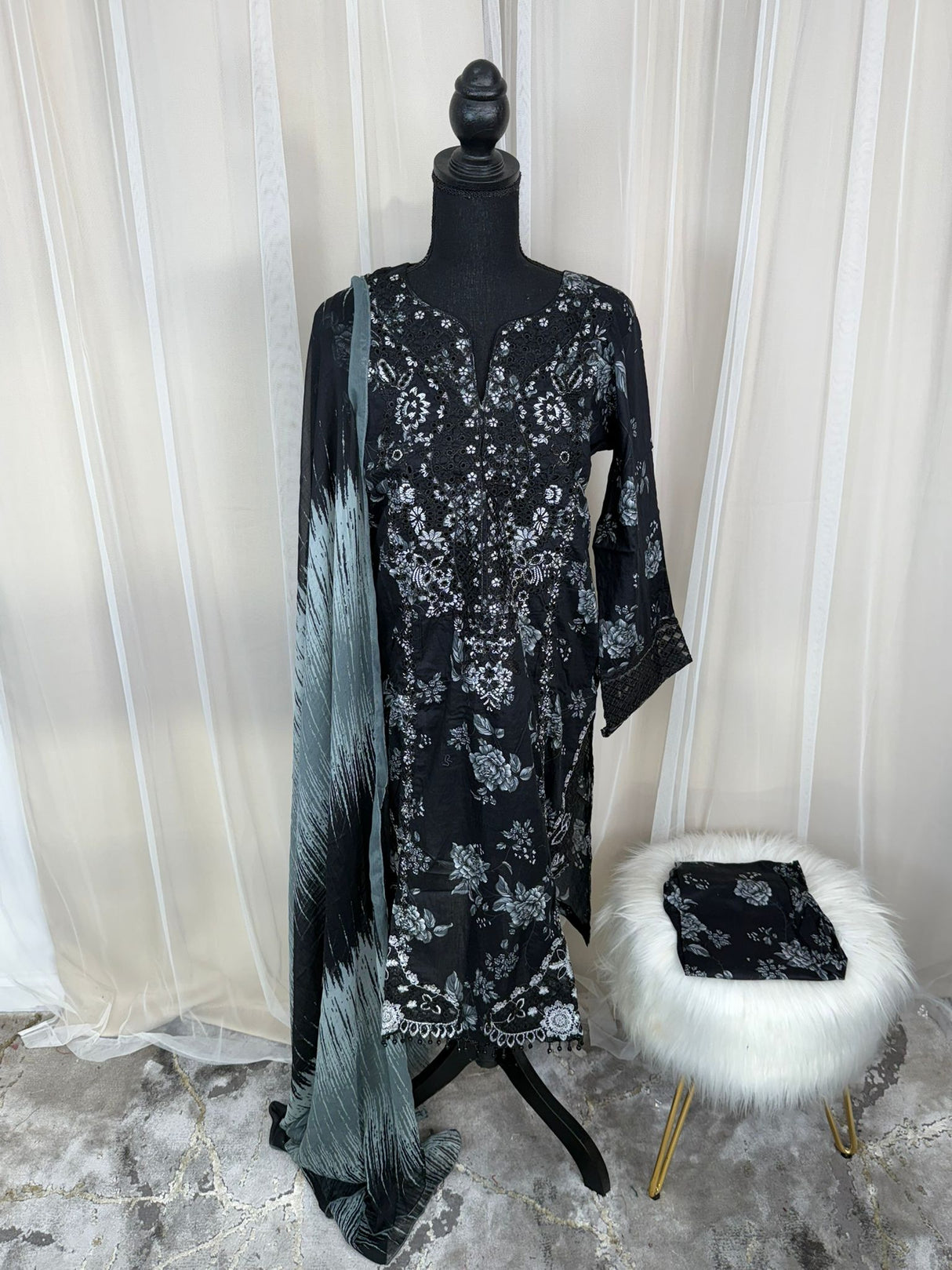 Luxury Embroidered Lawn Ready To Ship