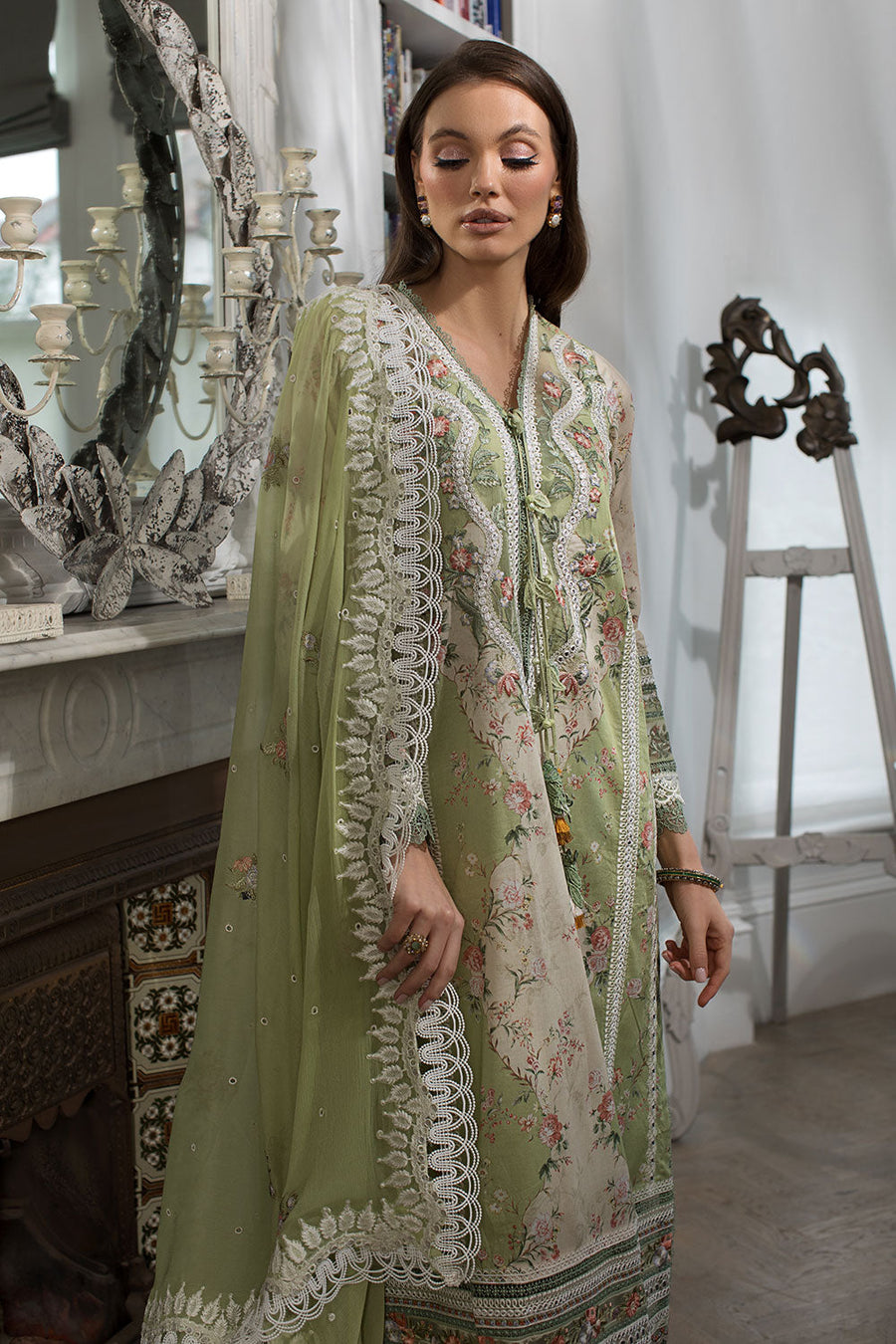 Sobia Nazir Luxury lawn
