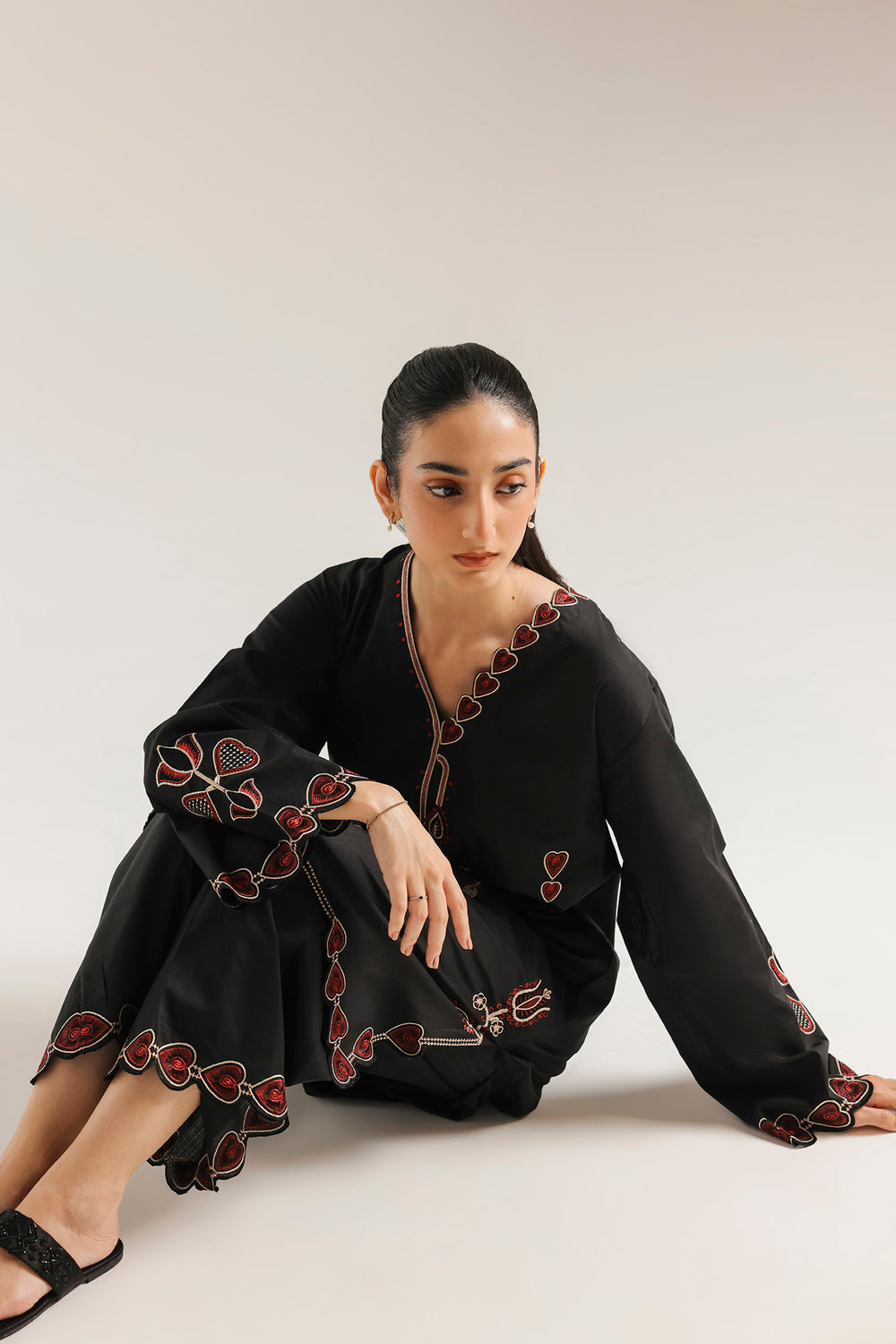 Ethnic Embroidered 2pc Suit