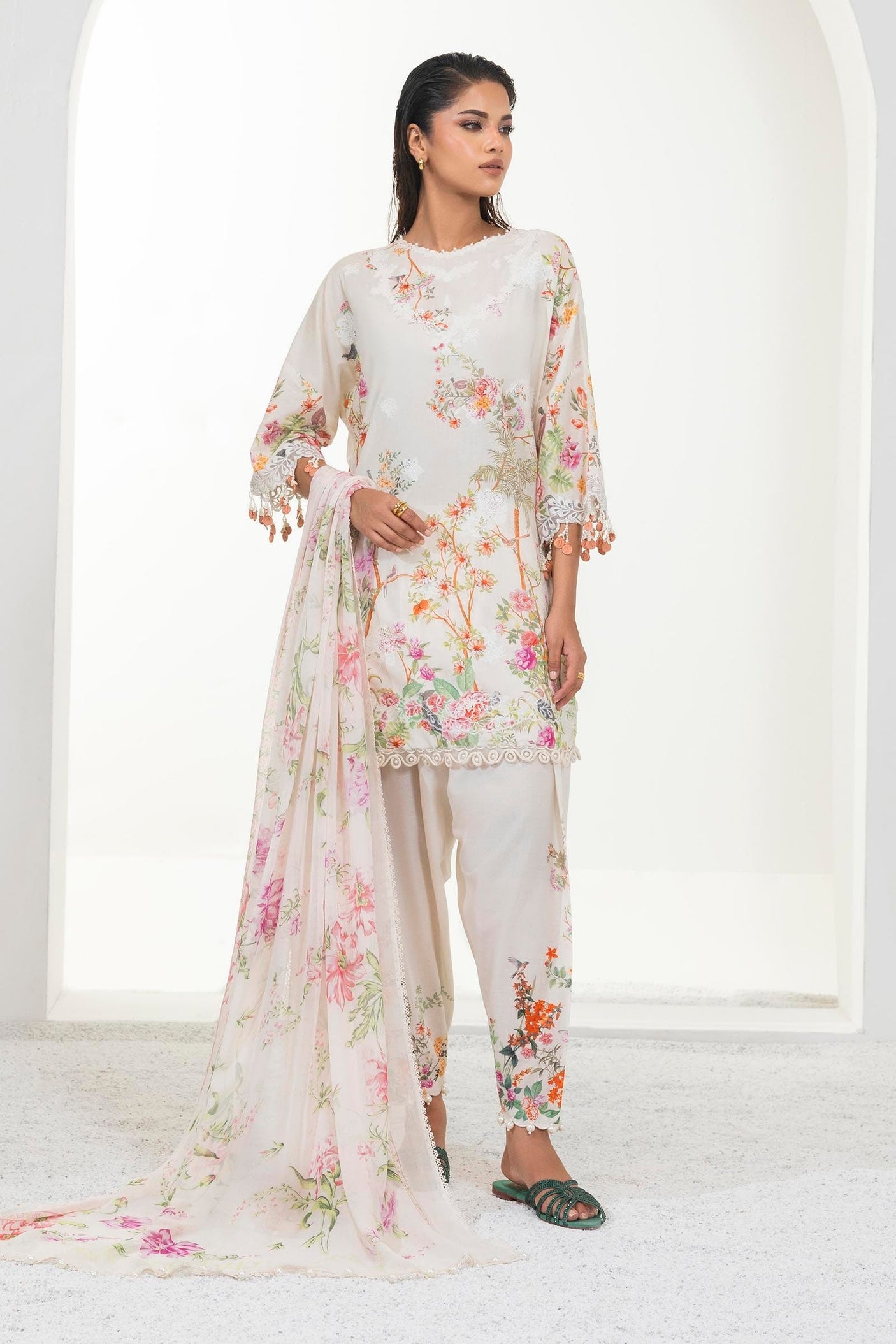 Muzlin by Sana Safinaz Luxury Collection