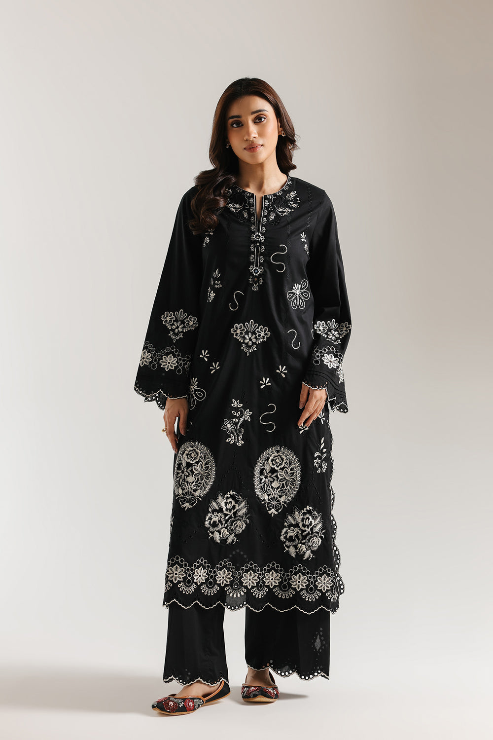 Ethnic Embroidered 2pc Suit