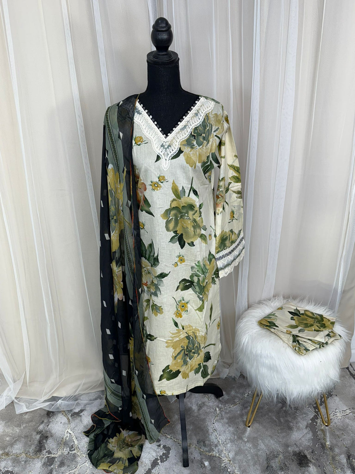 Luxury Embroidered Lawn Ready To Ship
