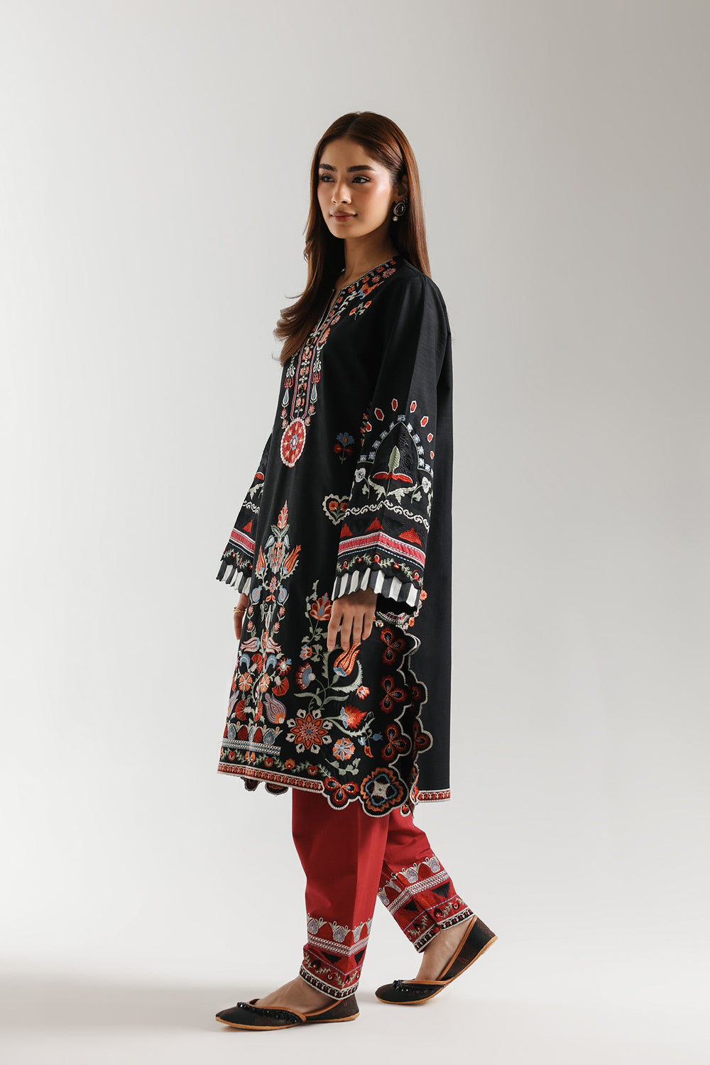 Ethnic Embroidered 2pc Suit