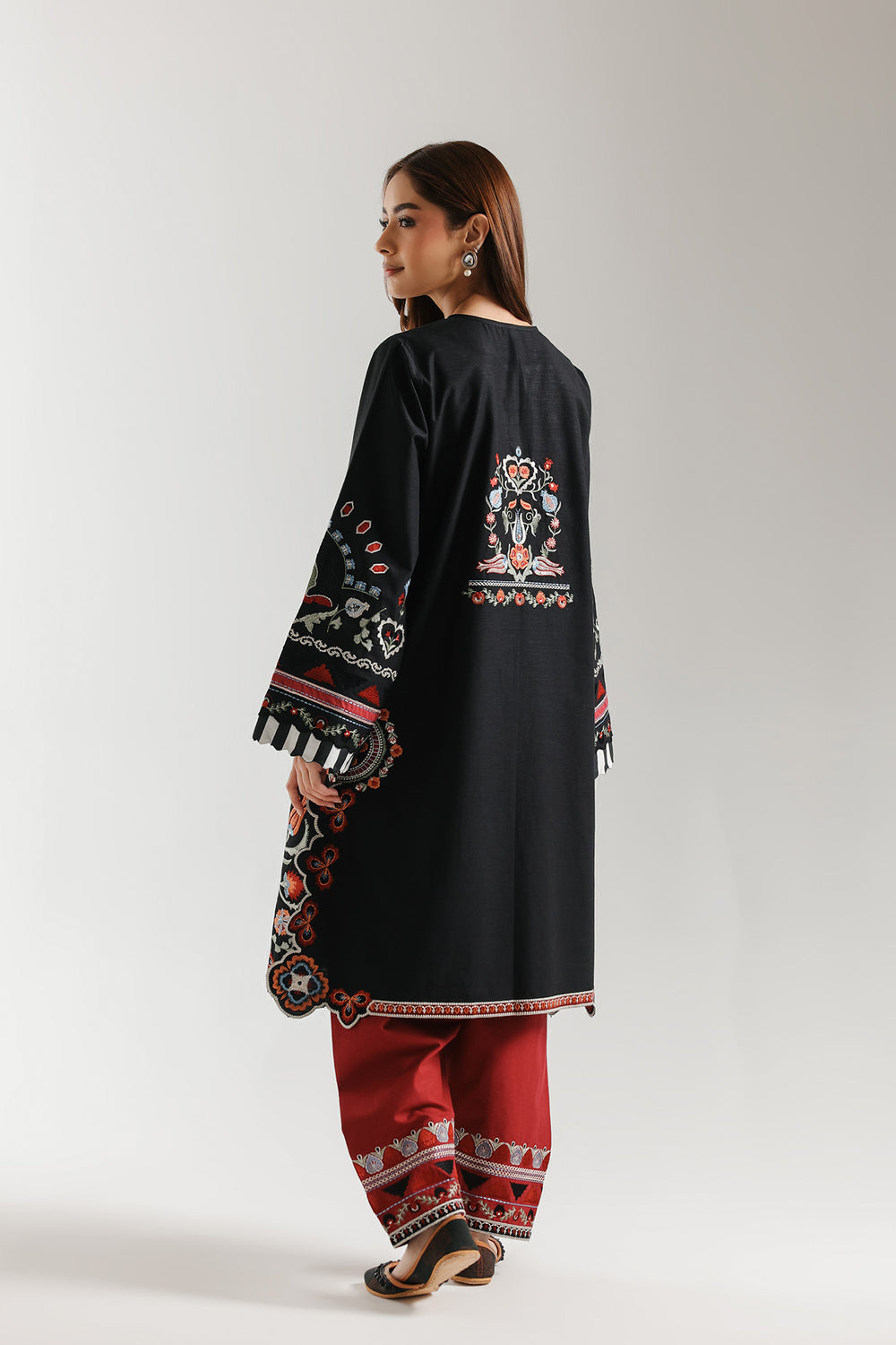 Ethnic Embroidered 2pc Suit