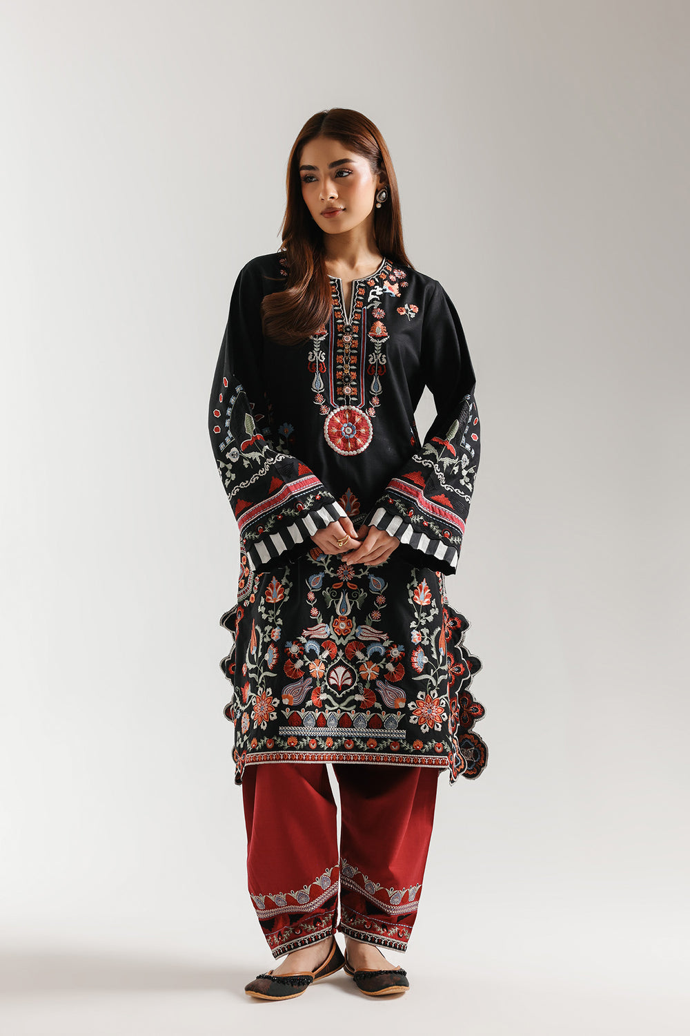 Ethnic Embroidered 2pc Suit