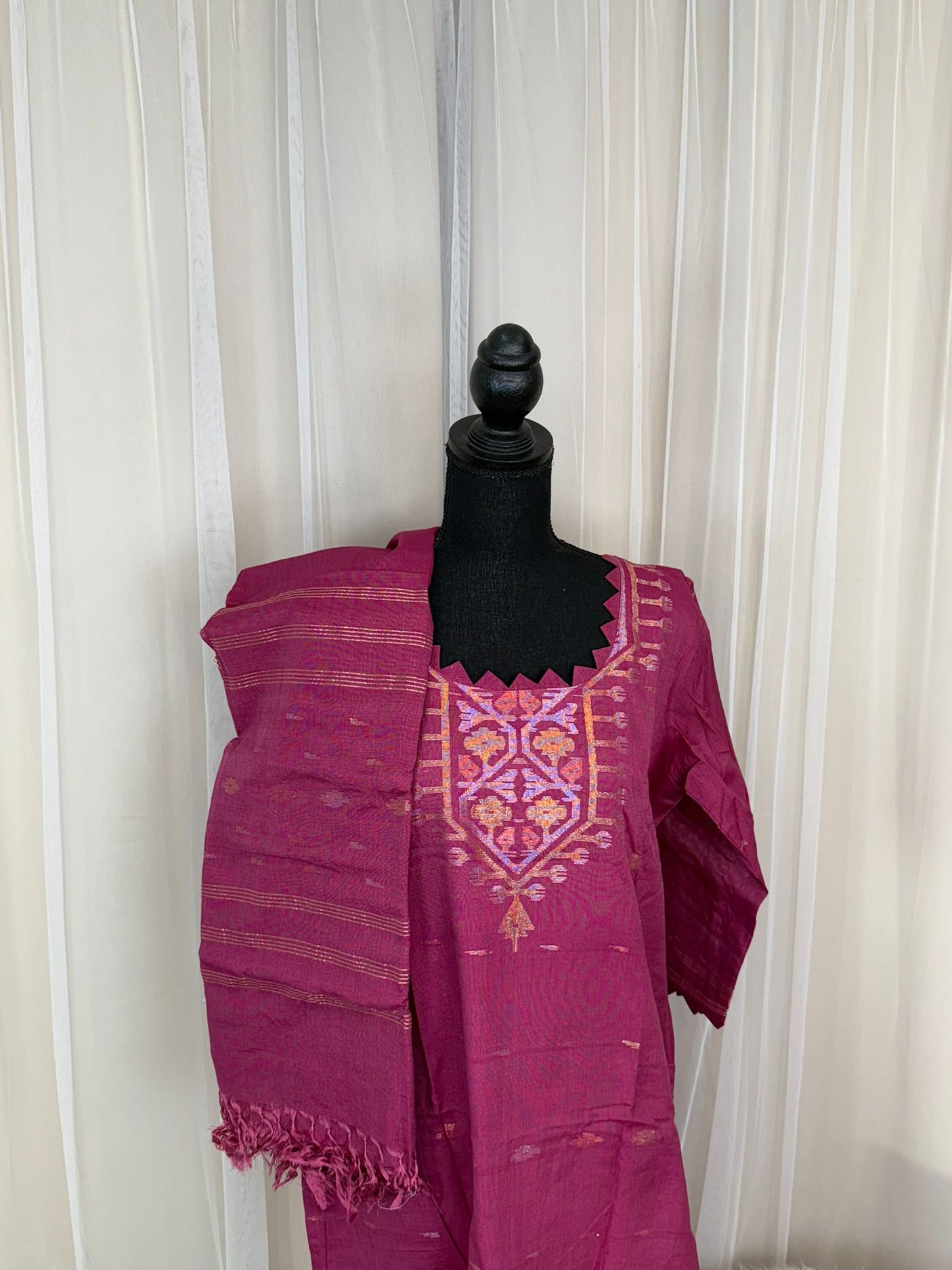 Bangladeshi Jamdani salwar kamiz