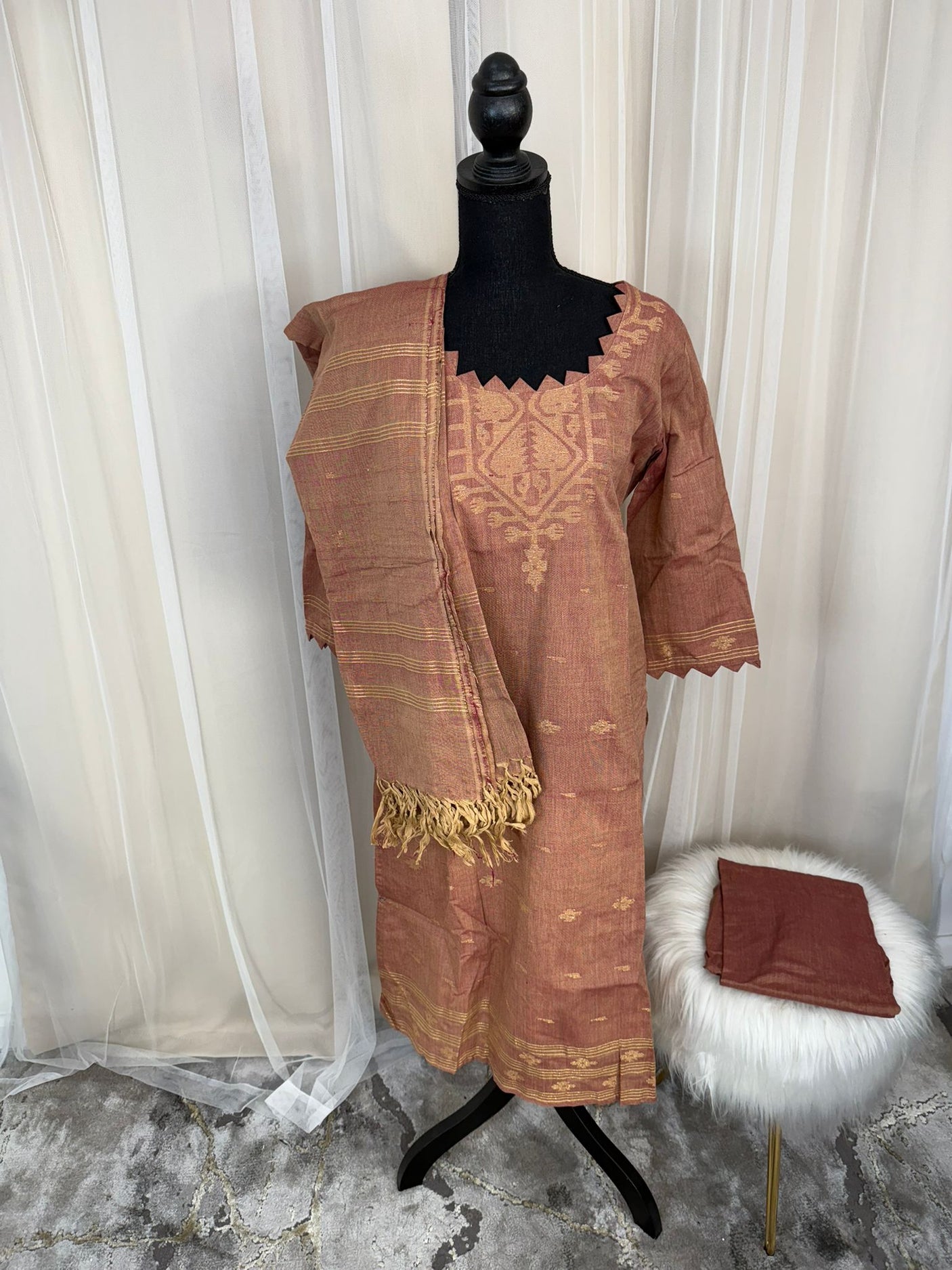 Bangladeshi Jamdani salwar kamiz