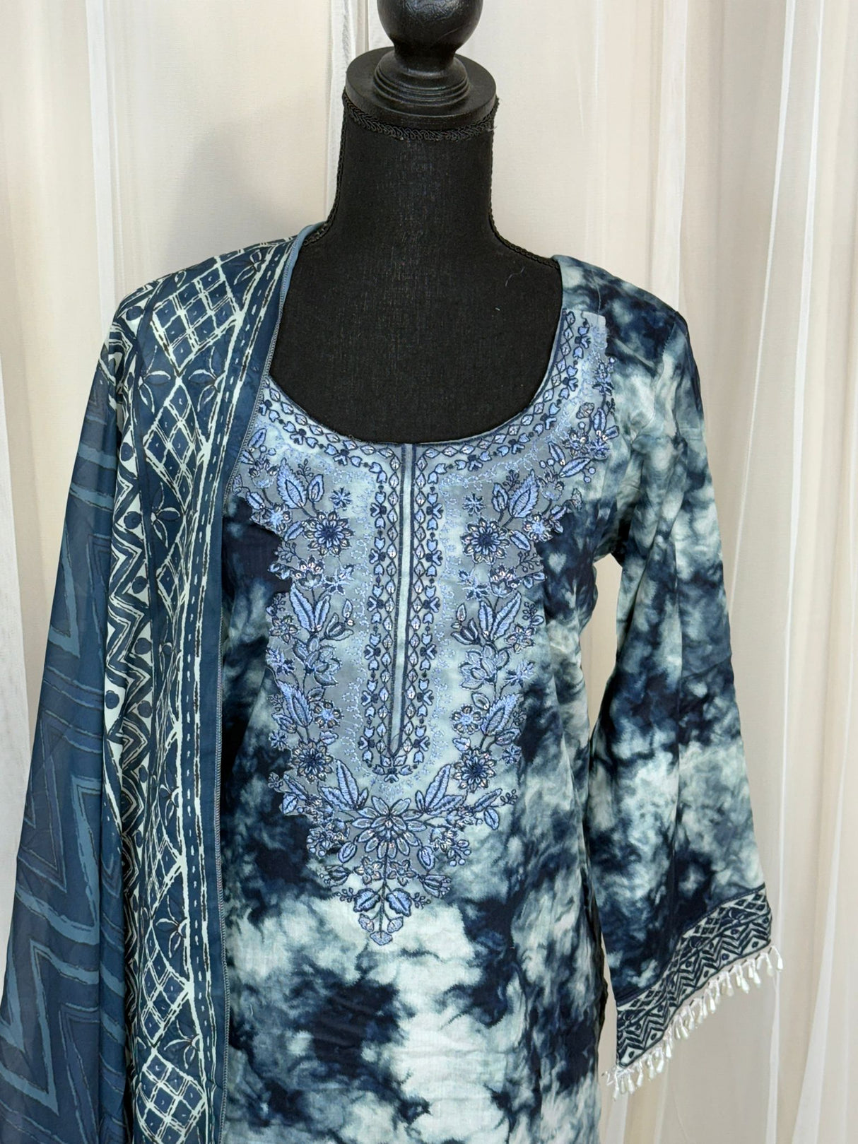 Luxury Embroidered Lawn Ready To Ship