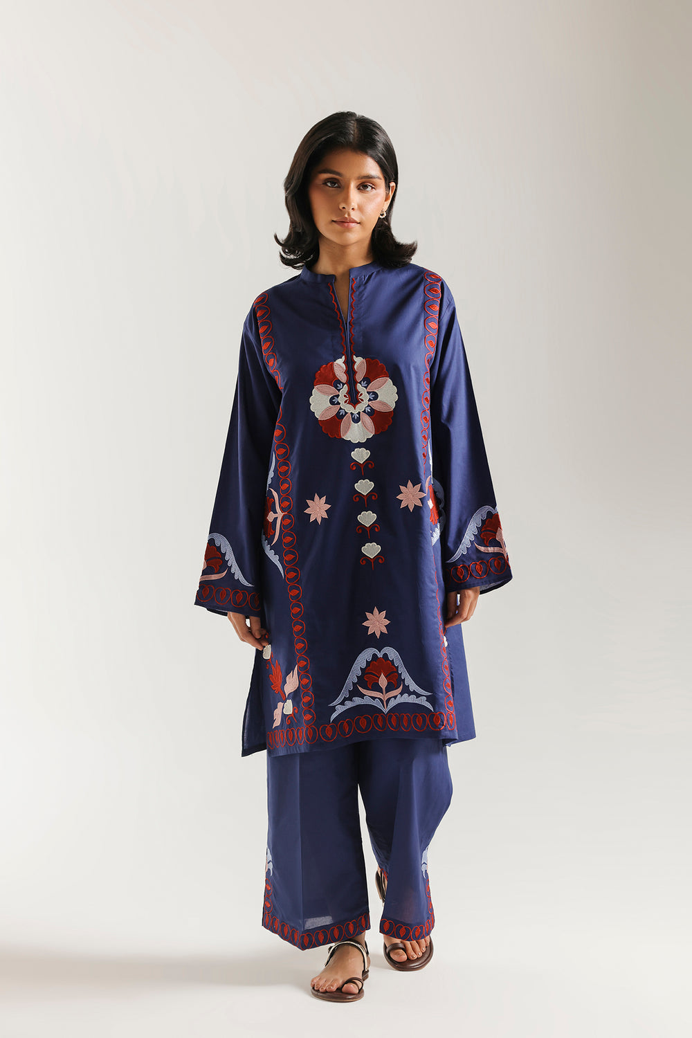 Ethnic Embroidered 2pc Suit