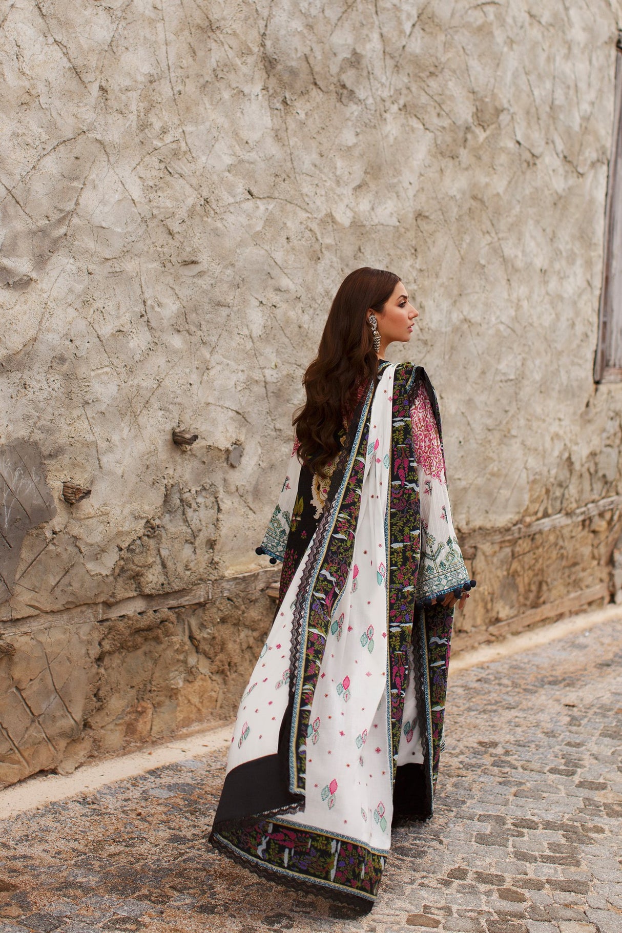 ELAN Embroidered Lawn Collection 2021 -100% Original Guaranteed