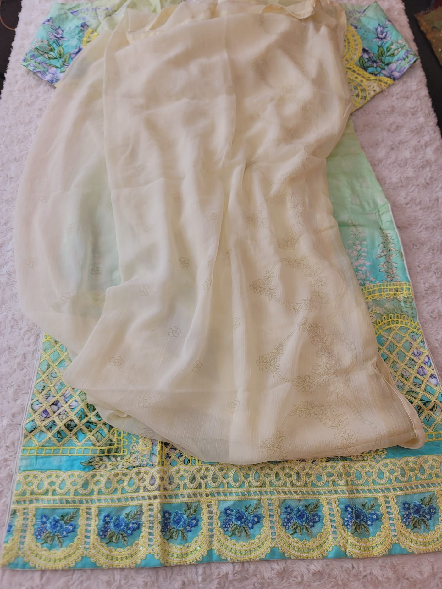 Pakistani Stitched lawn Embroidered Salwar kameez ready to ship