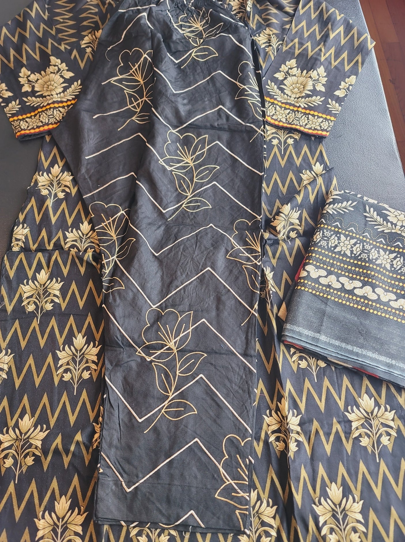 Pakistani Linen Embroidered Salwar kameez Ready To Ship