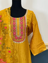 Pure zardousi Delhi Boutique